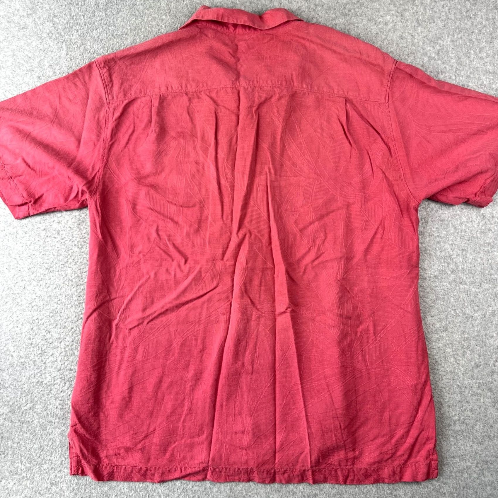 Tommy Bahama Tommy Bahama Aloha Hawaiian Shirt Large Red 100% Silk Short Sleeve Loop Collar Size US L / EU 52-54 / 3 - 2 Thumbnail