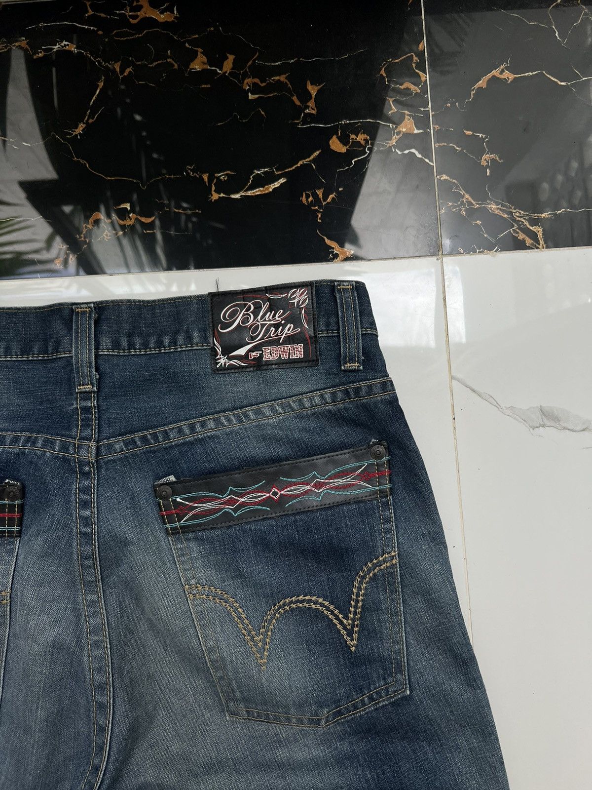 Edwin × Vintage 90’s EDWIN BLUE TRIP RARE JAPAN Y2K BAGGY JEANS POCKET LOGO Size US 34 / EU 50 - 4 Thumbnail