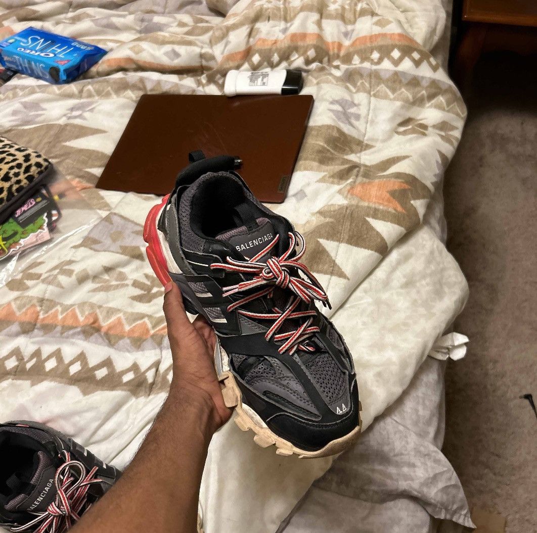 Balenciaga track bred deals