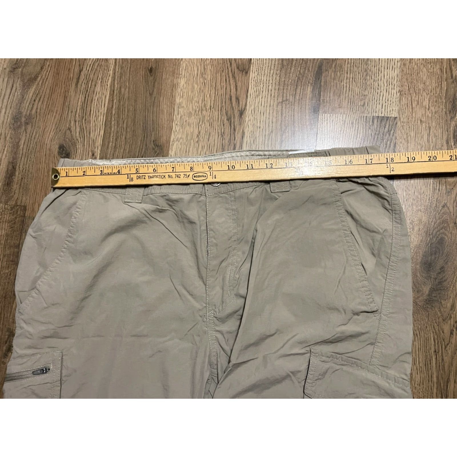 Vintage Columbia Pants, Men's Size 36/30, Khakis, Straight Leg, Cargo Pants Size US 36 / EU 52 - 3 Thumbnail