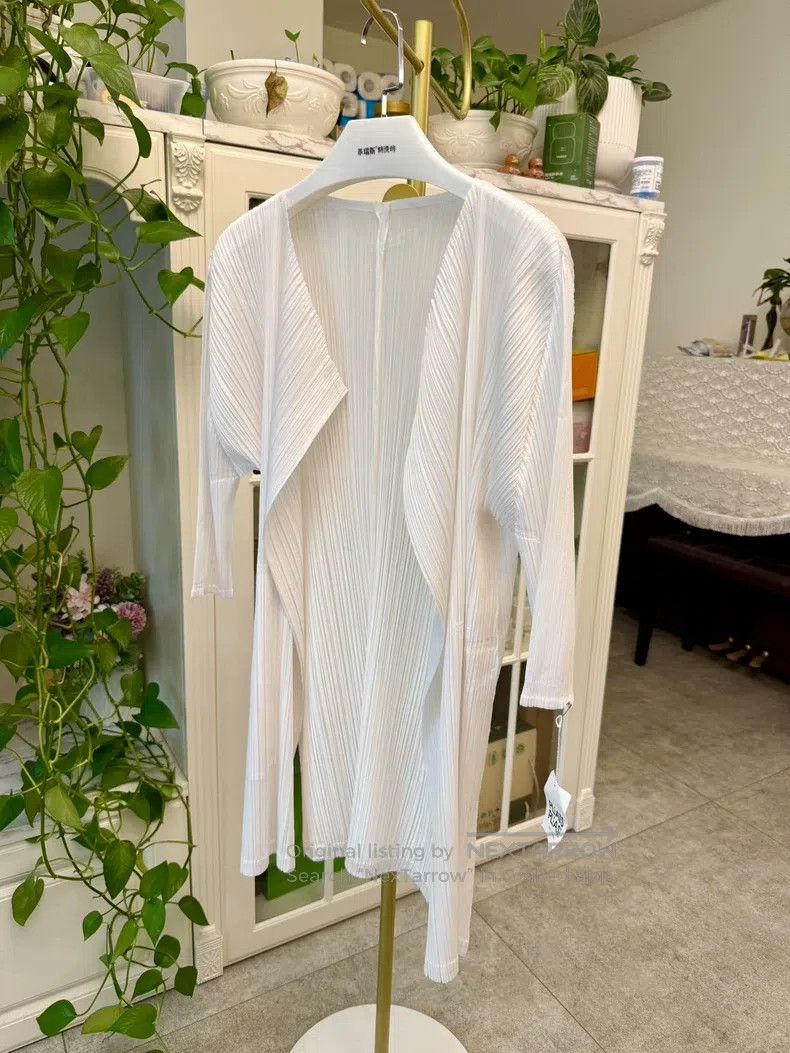 Issey Miyake Issey Miyake Pure White Cardigan Coat Size M / US 6-8 / IT 42-44 - 2 Thumbnail