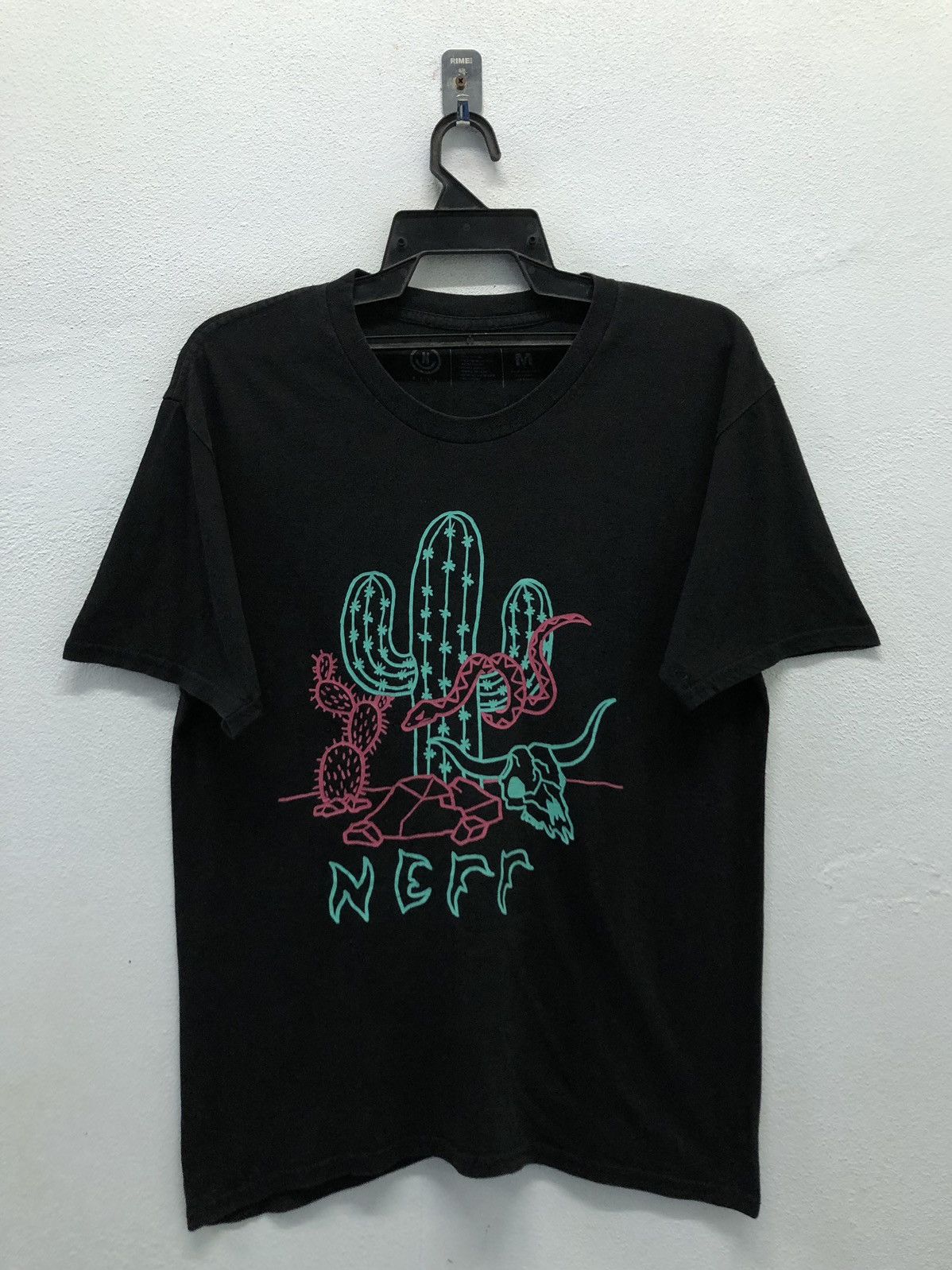 NEFF Vintage Neff Desert Snake Cactus Crewneck Graphic T-Shirt Size US M / EU 48-50 / 2 - 1 Thumbnail