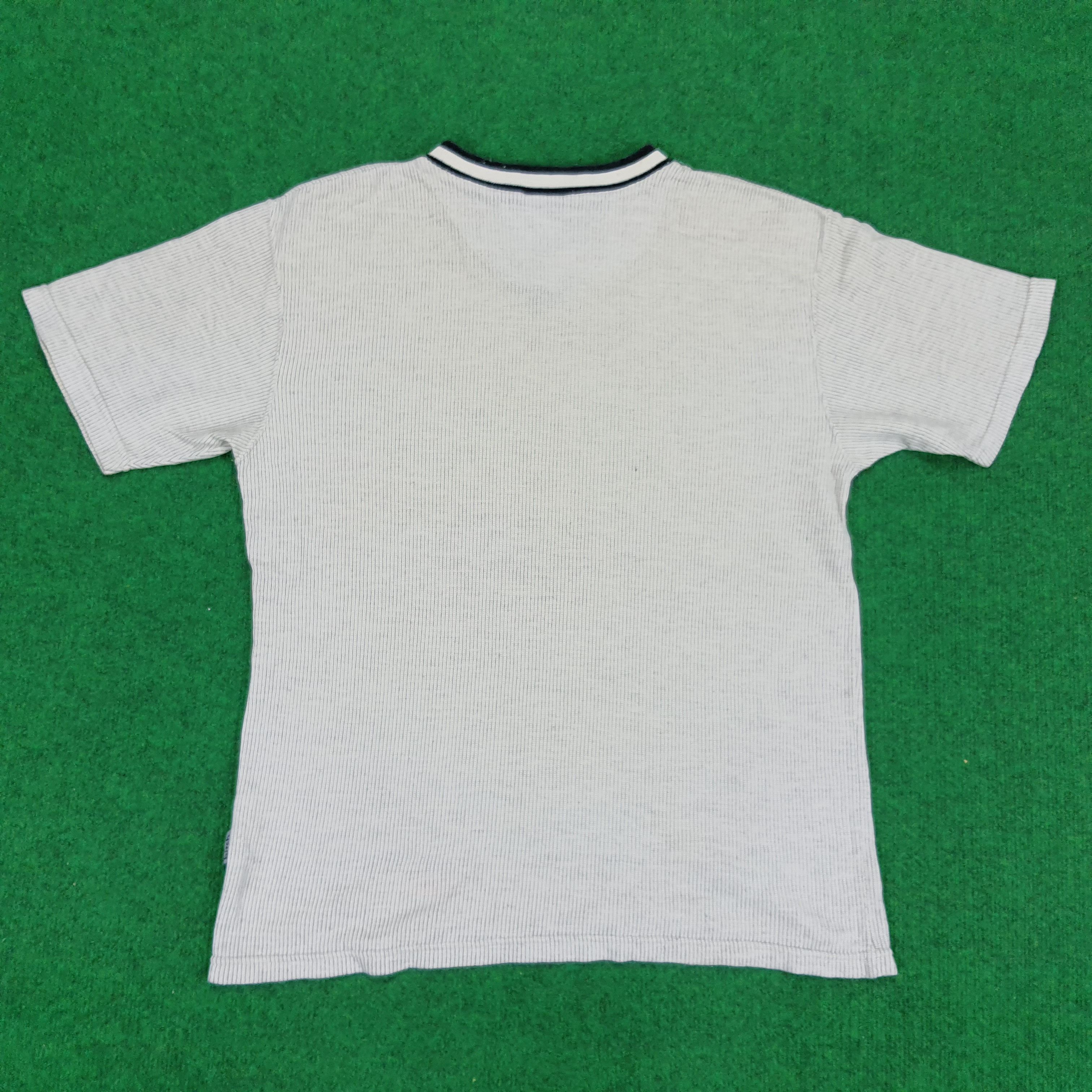 Other Vintage Bitch Skateboards Corduroy V Neck T-shirt Size US M / EU 48-50 / 2 - 3 Thumbnail