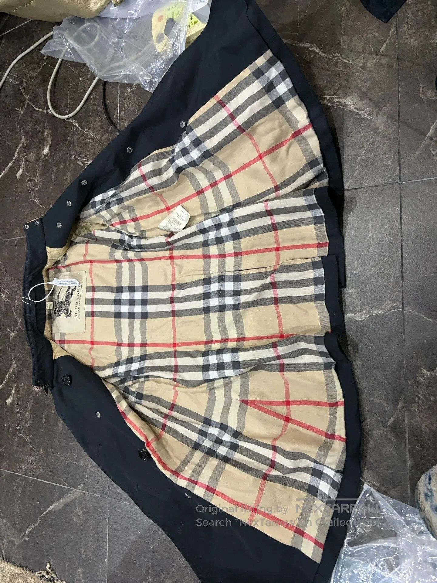 Burberry Burberry Classic Black Trench Coat UK8. Size S / US 4 / IT 40 - 3 Thumbnail