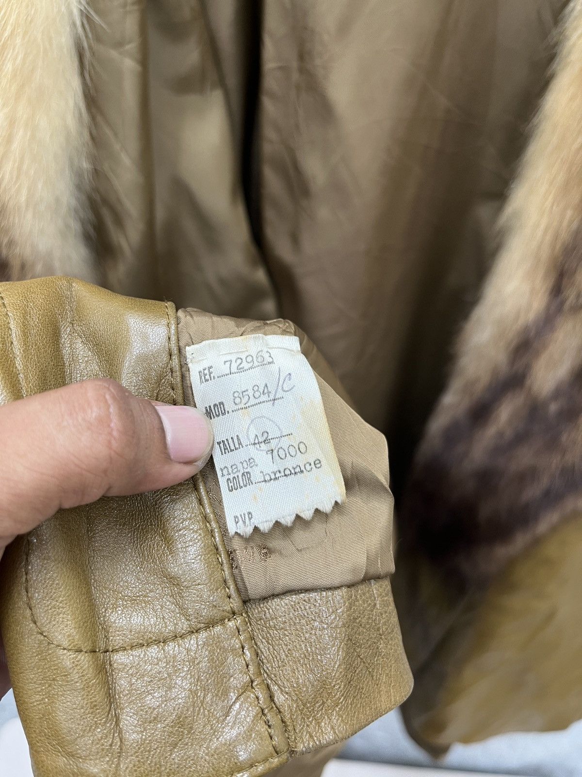 Loewe 🔥🔥🔥ARCHIVE LOEWE LEATHER COAT WITH FUR Size M / US 6-8 / IT 42-44 - 10 Thumbnail