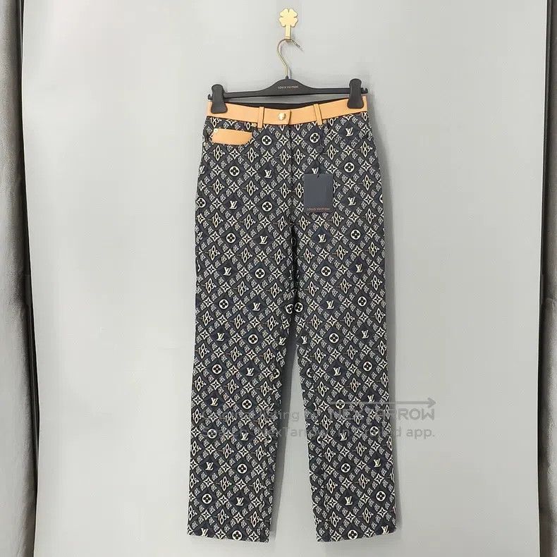 Louis Vuitton Louis Vuitton Logo Full Zip Pocket Casual Pants Size 35" - 1 Thumbnail
