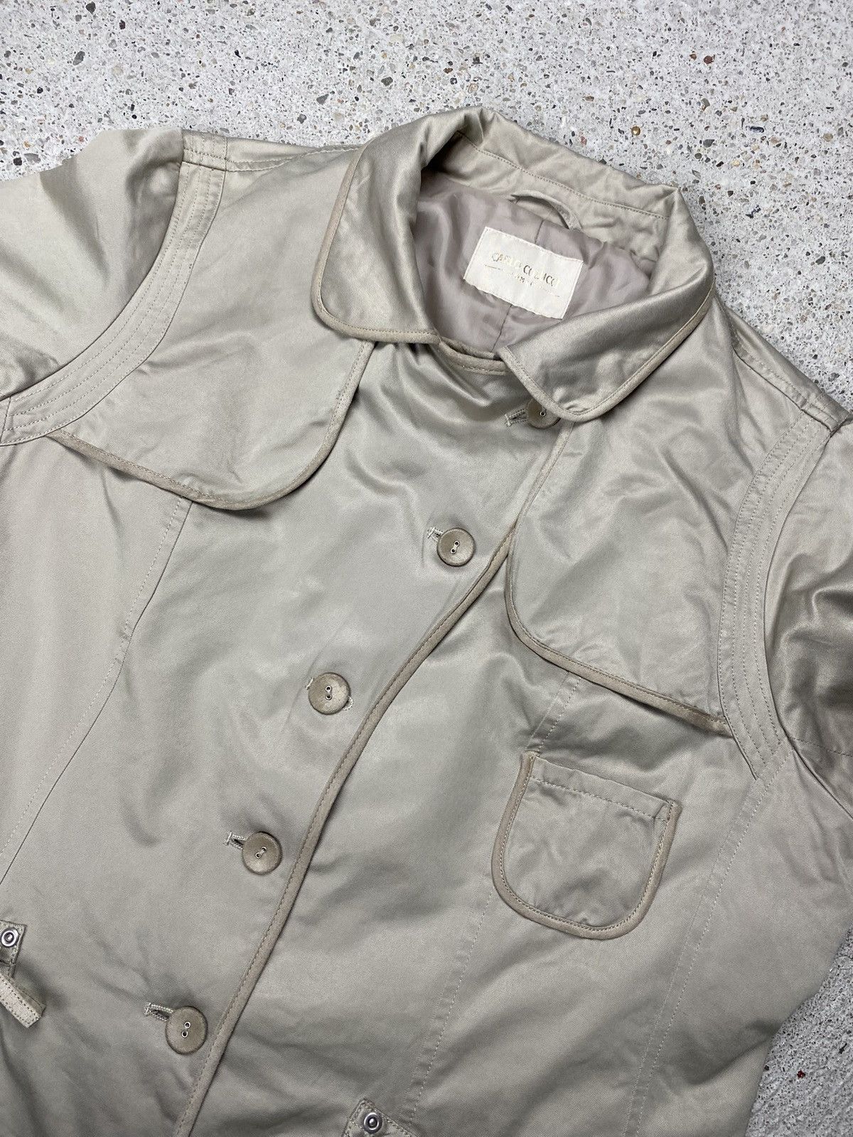 Carlo Colucci Carlo colluci beige jacket assimtrical buttons Size L / US 10 / IT 46 - 2 Thumbnail