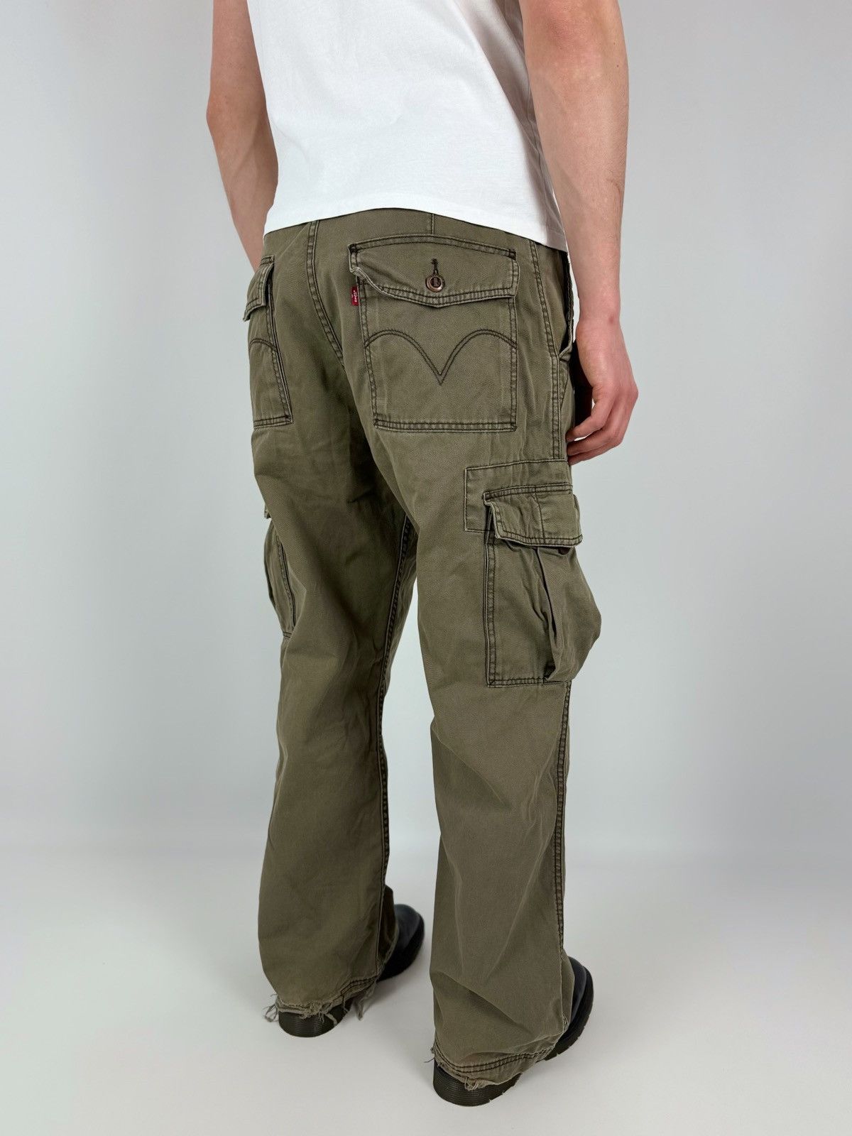 Levi's Y2K Levi’s Distressed Cargo Loose Straight Pants Size US 33 - 1 Thumbnail