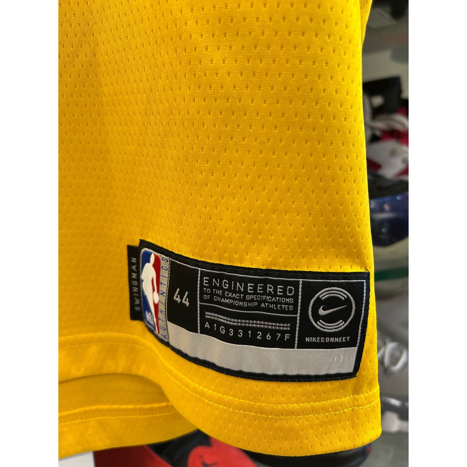 NBA × Nike Los Angeles Lakers LeBron James #23 Icon Edition jersey Size US M / EU 48-50 / 2 - 5 Thumbnail