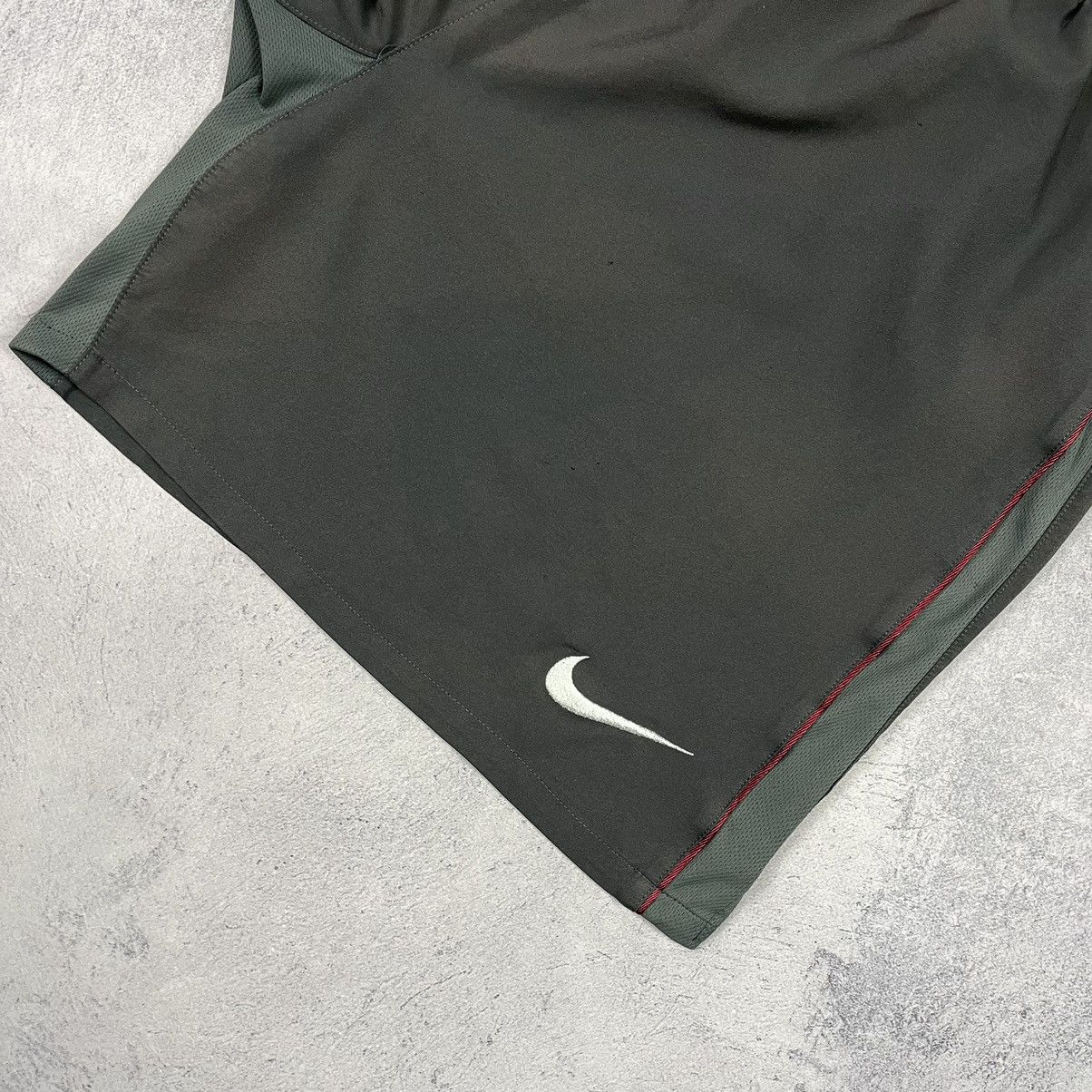 Nike Vintage Nike Arsenal soccer shorts 90’s Size US 38 / EU 54 - 9 Thumbnail
