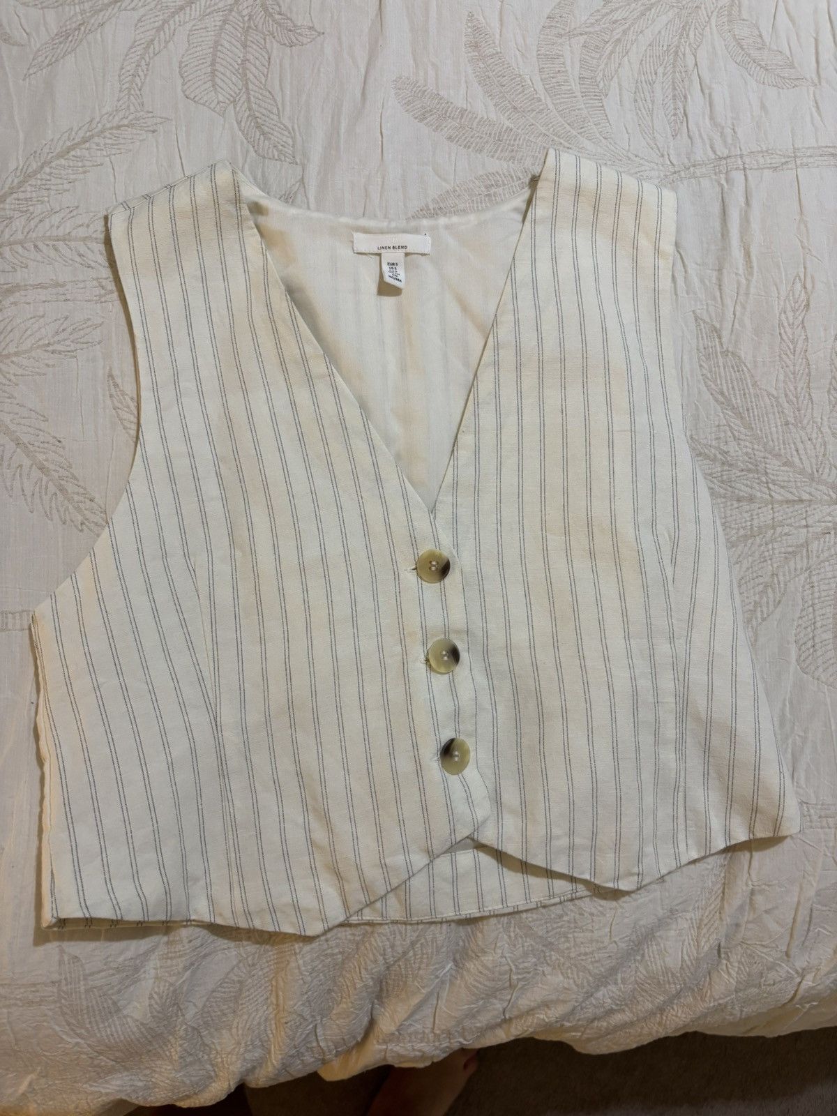 H&M White & Black Striped Button Up Vest Size S / US 4 / IT 40 - 1 Thumbnail