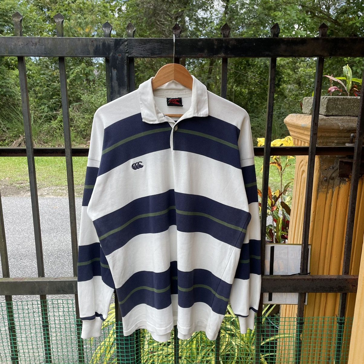 Canterbury of New Zealand × Vintage 🔥Vintage Canterbury New Zealand Stripes Polos Rugby Shirts Size US L / EU 52-54 / 3 - 1 Thumbnail