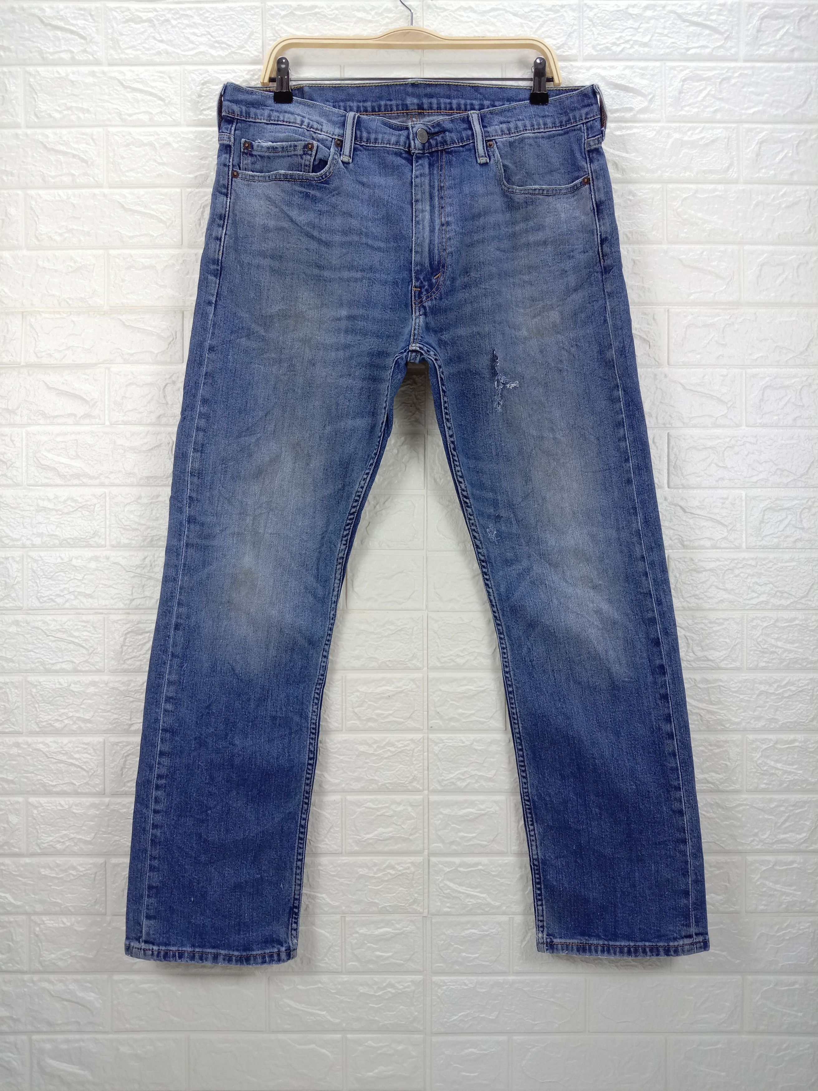 image of Levis x Levis Vintage Clothing Vintage Levi's 514 Jeans Slim Straight Blue Wash Denim (Size 36)