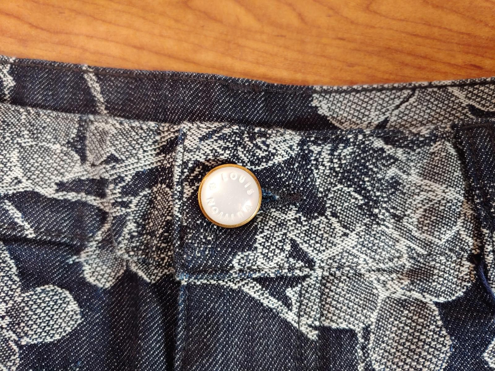 Louis Vuitton Louis Vuitton LV Waves Floral Jacquard Denim Shorts in Blue Size US 36 / EU 52 - 3 Thumbnail