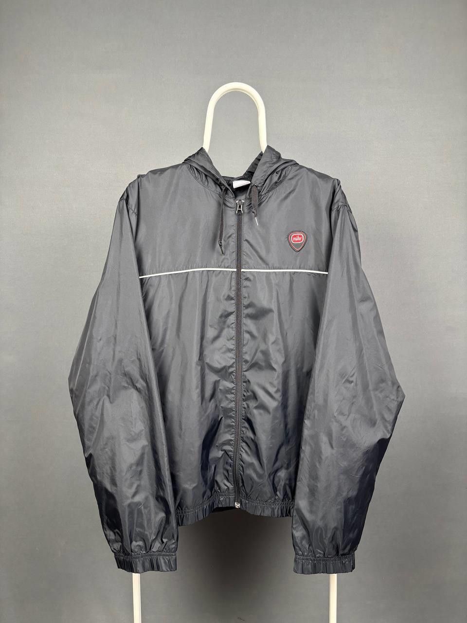Nike Nike Windbreaker Size L Black Vintage Size US L / EU 52-54 / 3 - 1 Thumbnail