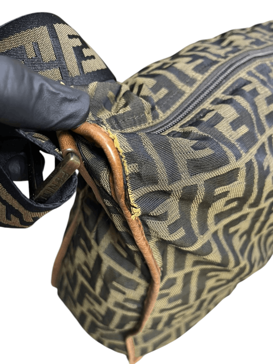 Fendi Vintage Fendi FF Zucca Logo Large Crossbody Size ONE SIZE - 16 Thumbnail