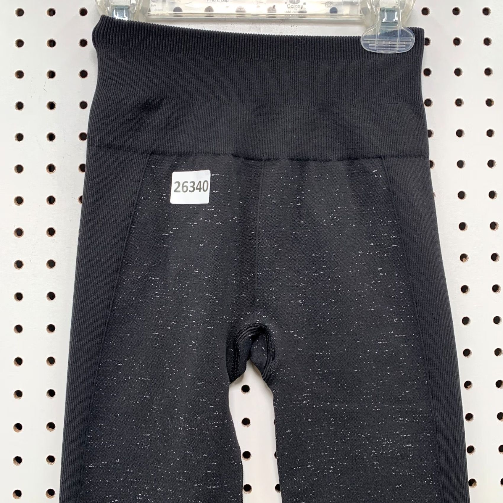 Lululemon Lululemon Free To Flow Crop Leggings Black Speckled Size 2 24.5 Womens Size 26" / US 2 / IT 38 - 3 Thumbnail