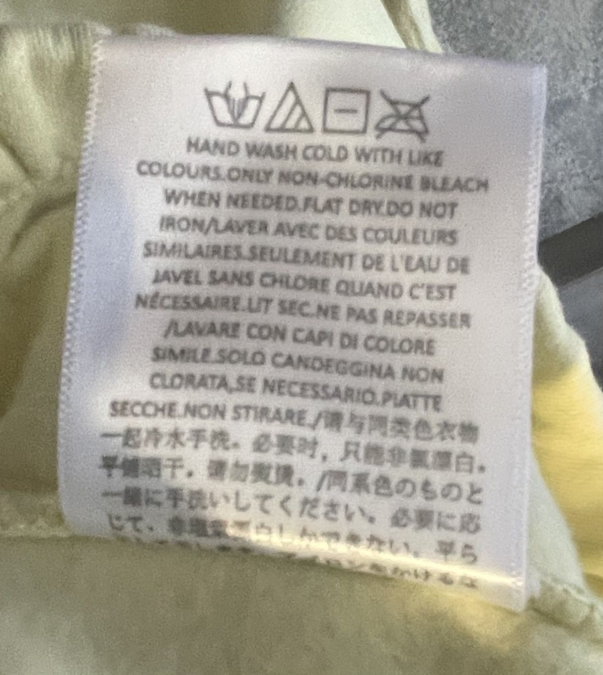 Essentials Fear of God Essentials Sweatshorts Canary Size US 38 / EU 54 - 7 Thumbnail