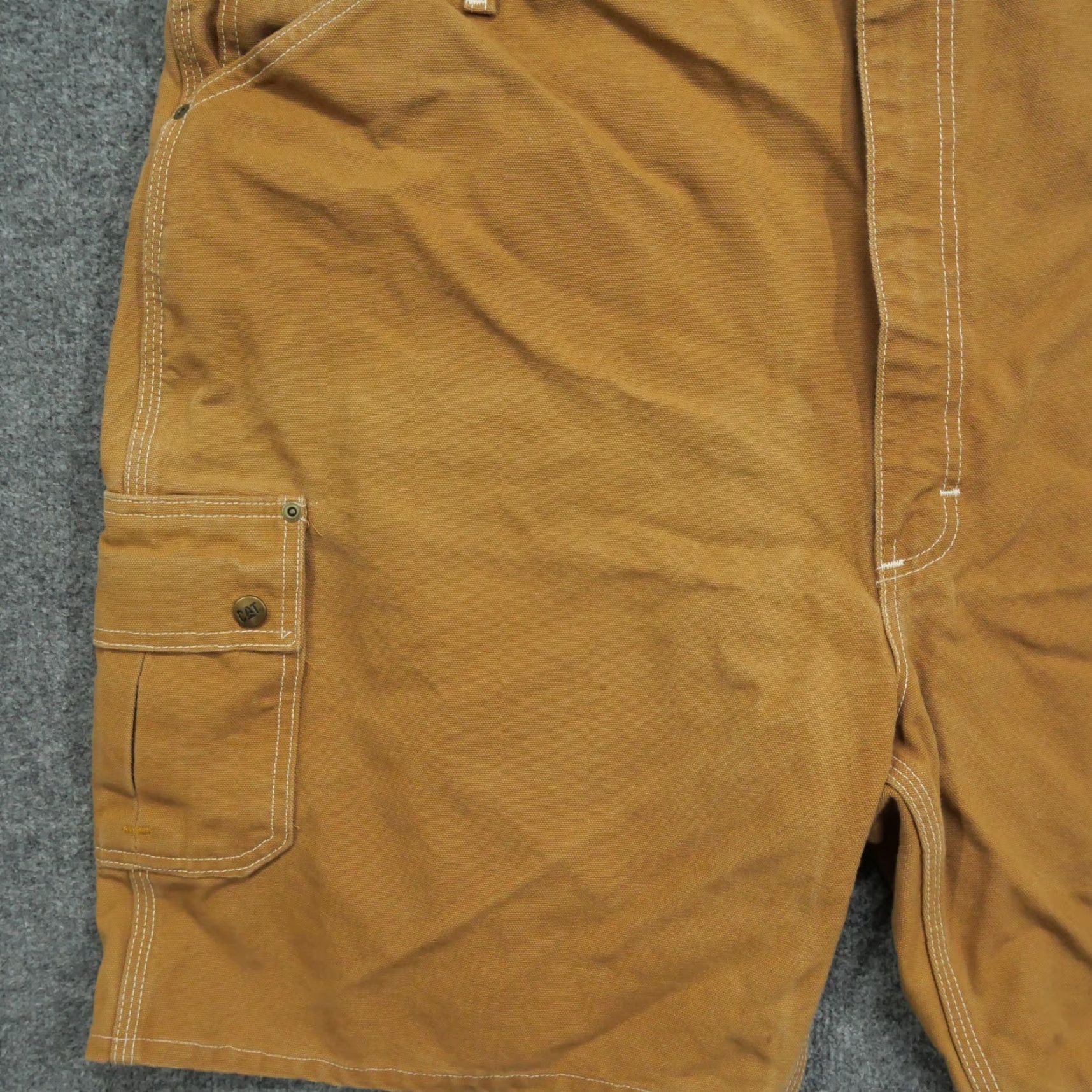 Vintage VINTAGE CAT Cargo Shorts Mens 44 Brown Canvas Workwear Relaxed Cargo Pocket 8in Inseam Summer Mens Brown CAT Shorts Size US 44 / EU 60 - 2 Thumbnail