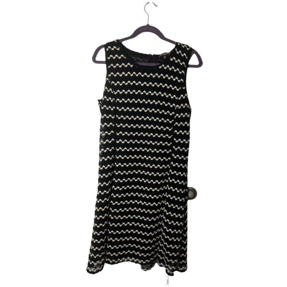 Karl Lagerfeld Karl Lagerfeld Paris SZ 14 A-line crochet dress Size XL / US 12-14 / IT 48-50 - 2 Thumbnail