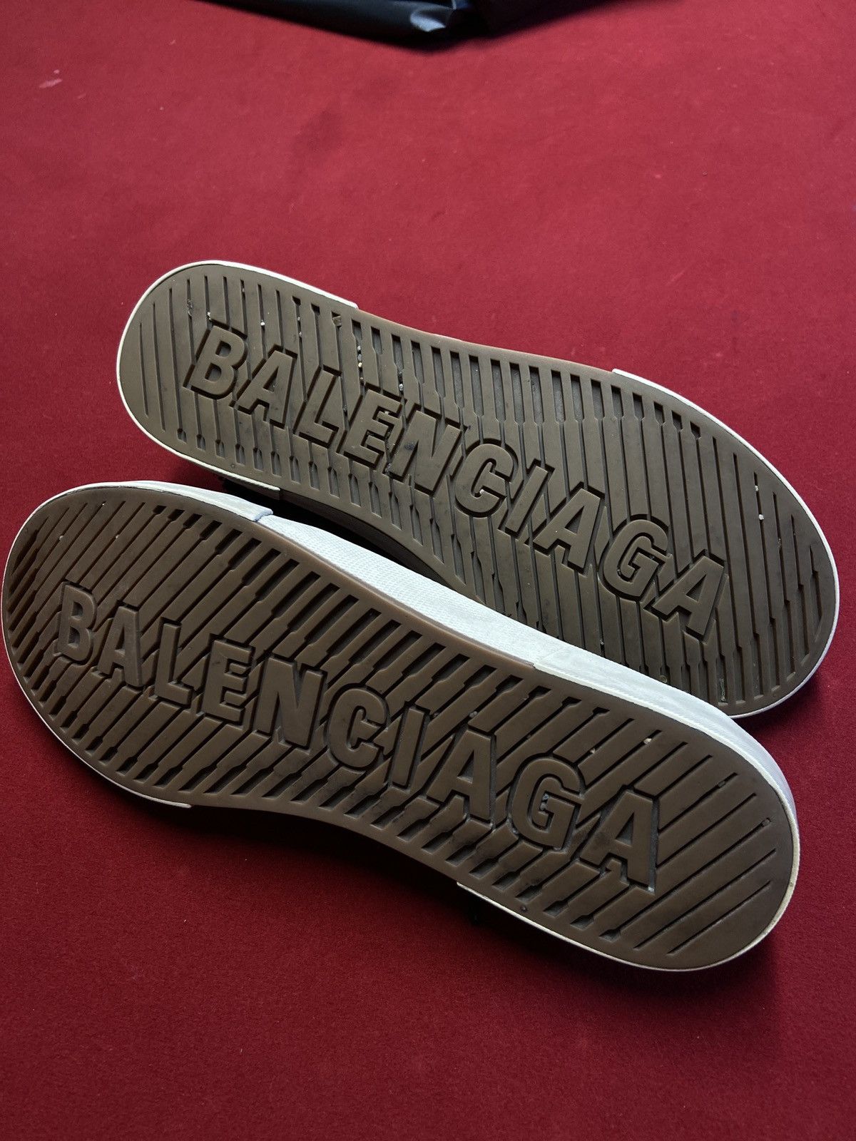 Balenciaga Balenciaga Distressed Paris Sneaker Size US 7 / EU 40 - 5 Thumbnail