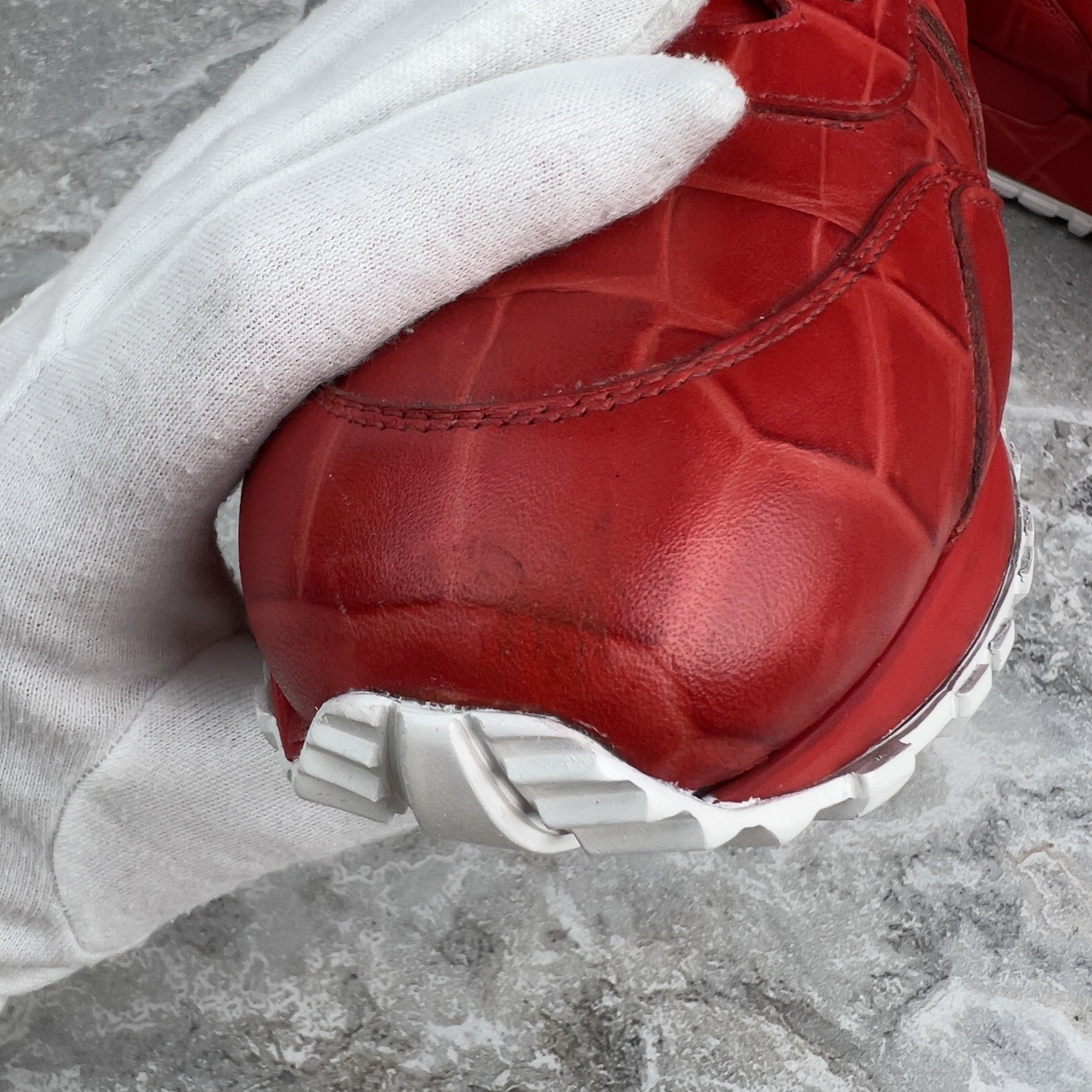 Louis Vuitton Run Away Sneakers Red Pattern Crocodile Leather Size US 9.5 / EU 42-43 - 9 Thumbnail