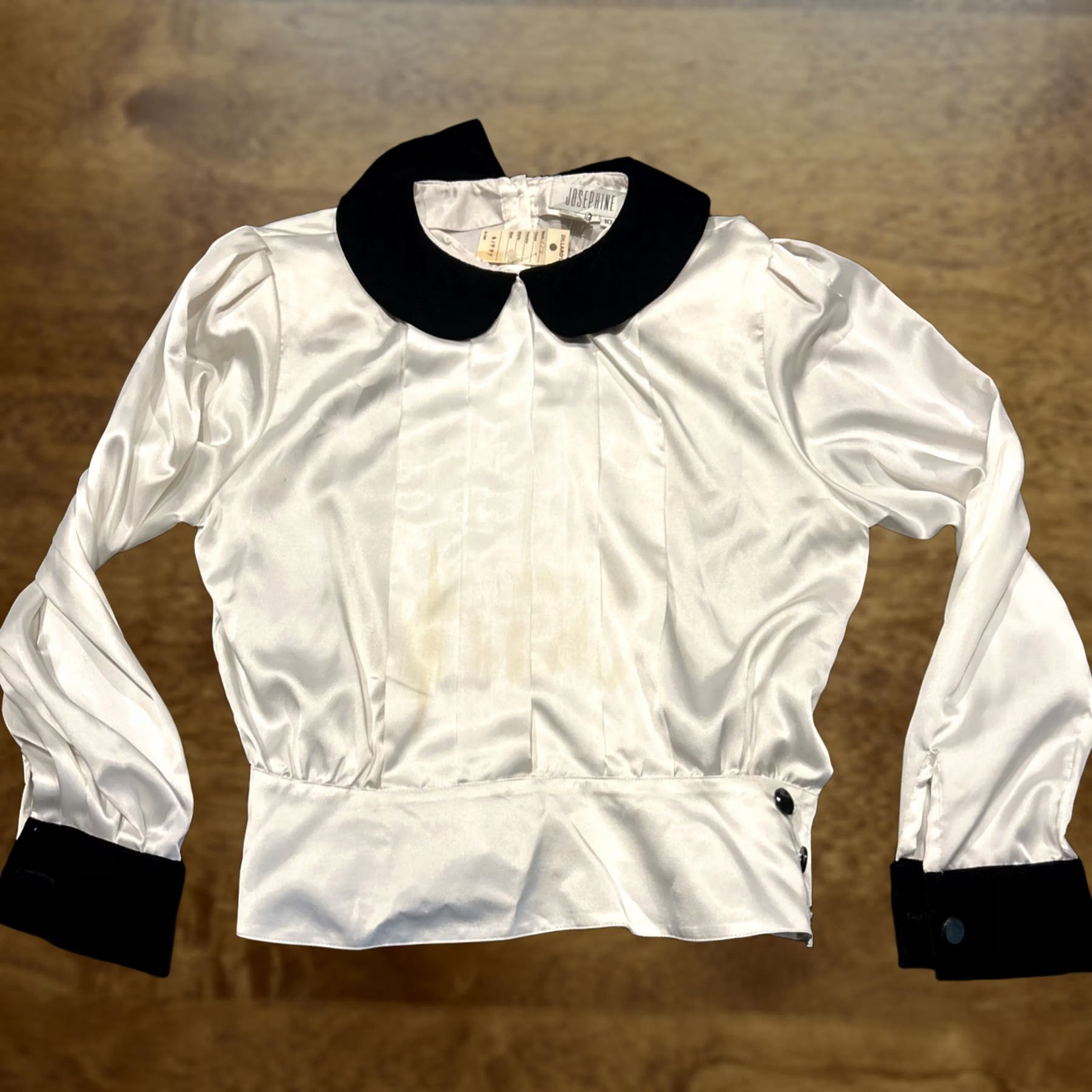 Joseph Josephine Blouse Womens 10 Ivory women satin long sleeve polyester size NWT B32 Size L / US 10 / IT 46 - 1 Thumbnail