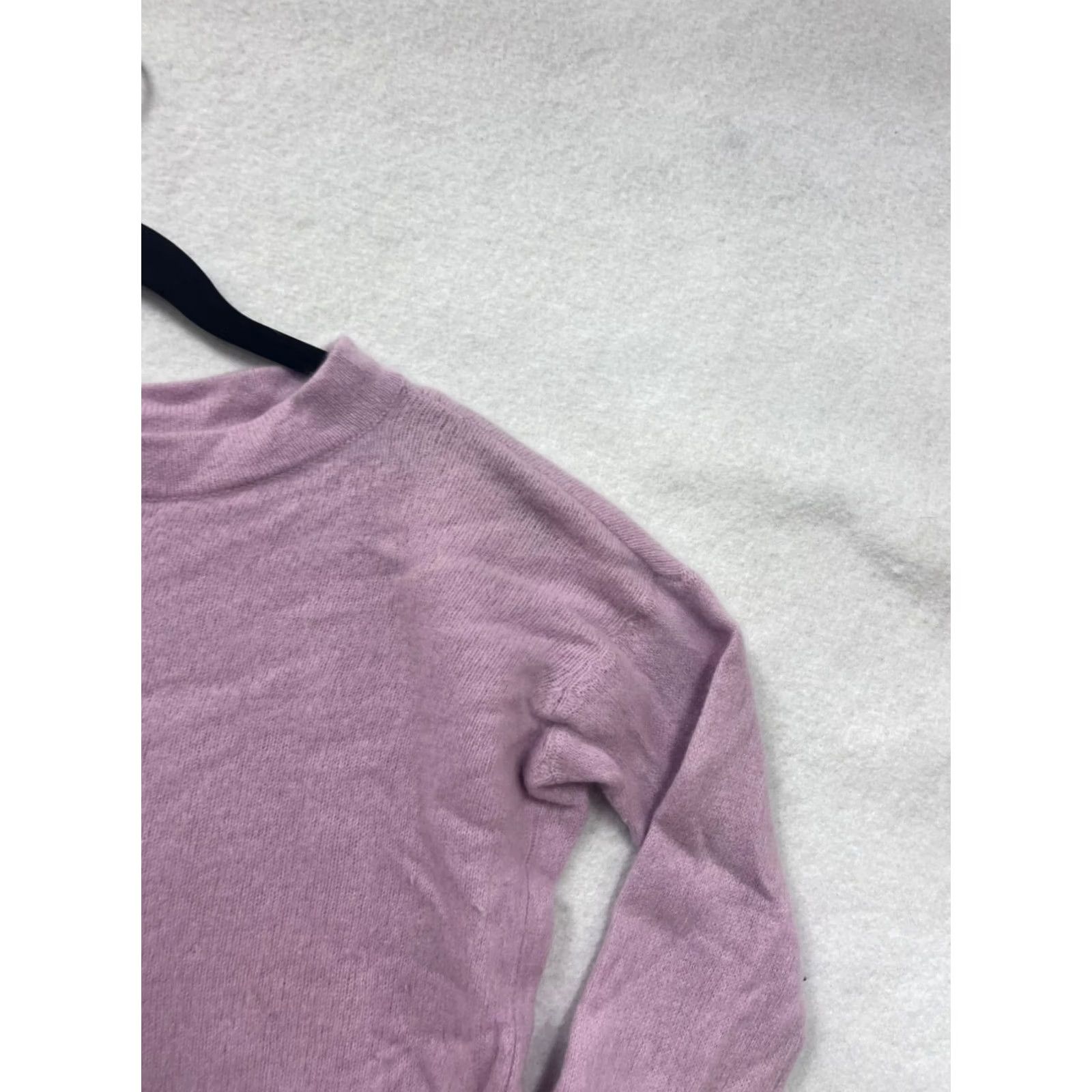 Saks Fifth Avenue VINTAGE Saks Fifth Avenue Womens Sweater Lavender 100% Cashmere Long Sleeve M Womens Size M / US 6-8 / IT 42-44 - 6 Thumbnail