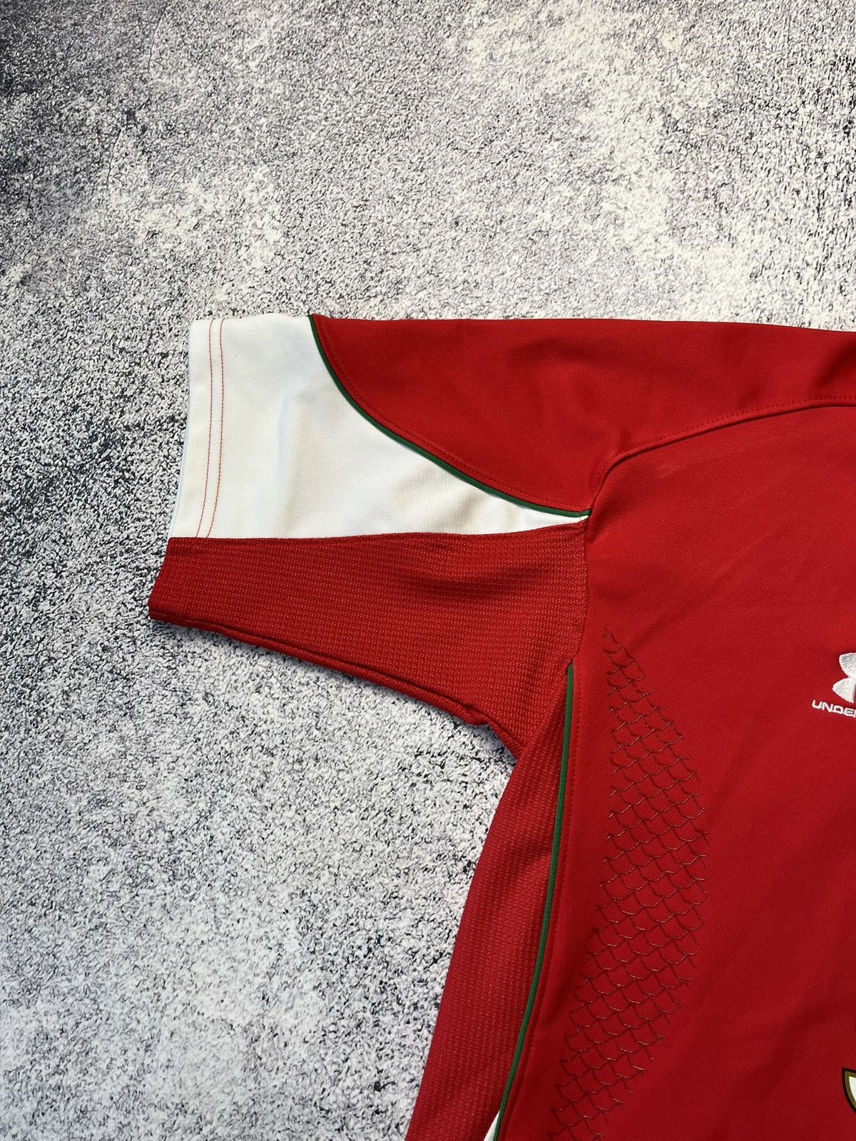 Under Armour Wales Rugby Shirt Under Armour Home Top 2008/09 Jersey Men's Size US L / EU 52-54 / 3 - 7 Thumbnail