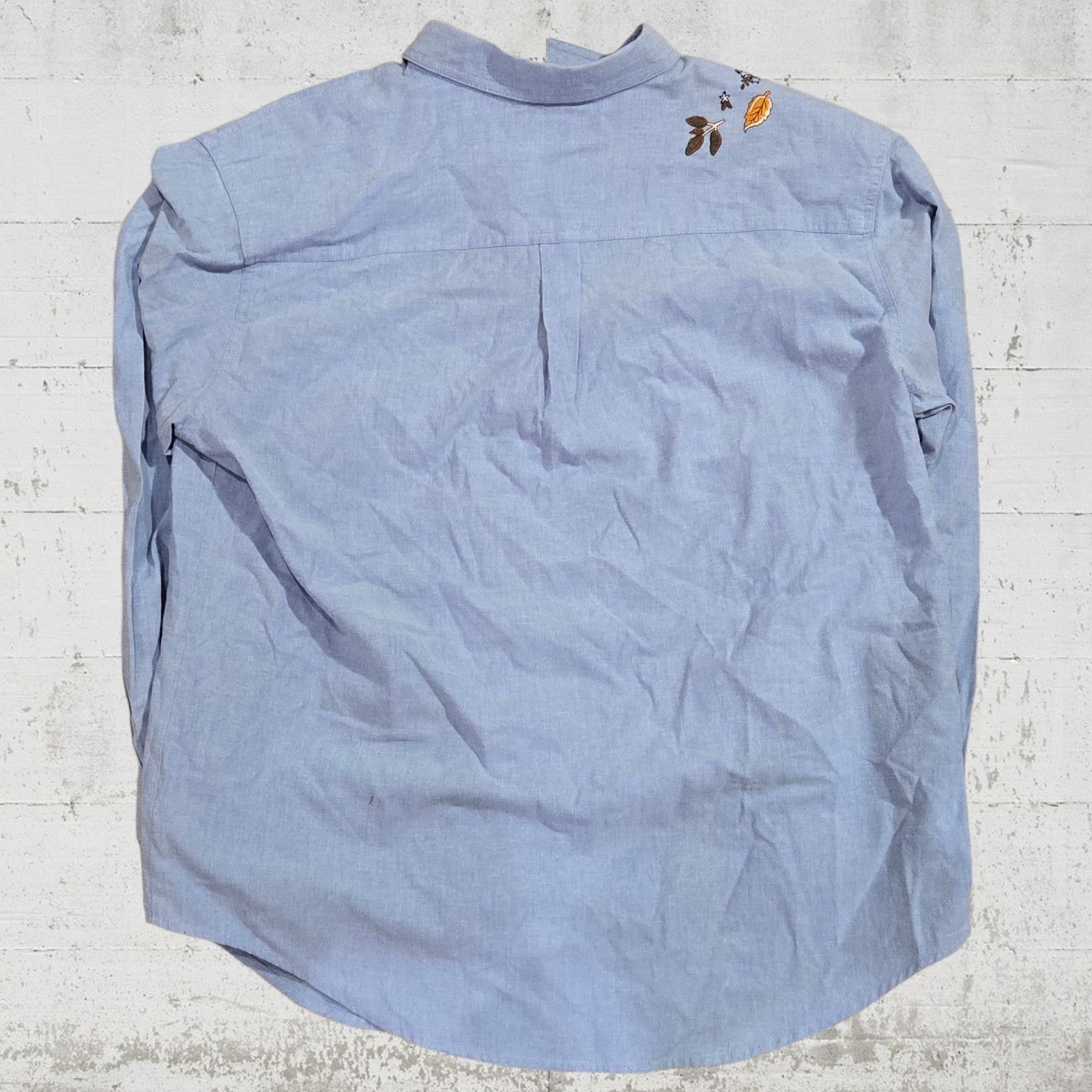 Vintage Vintage Chambray Leaf Embroidered Button Up Size 18W Size XXL / US 16-18 / IT 52-54 - 8 Thumbnail