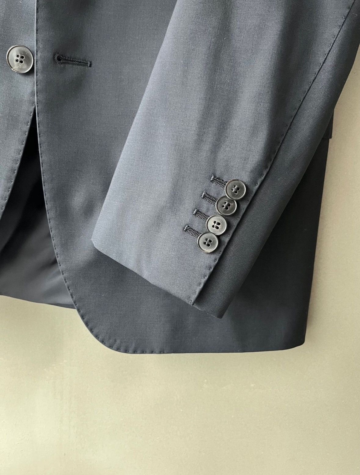 Valentino Valentino France Made in ITALY Men Tailor Fit Dark Navy Suit Size 44S - 25 Thumbnail