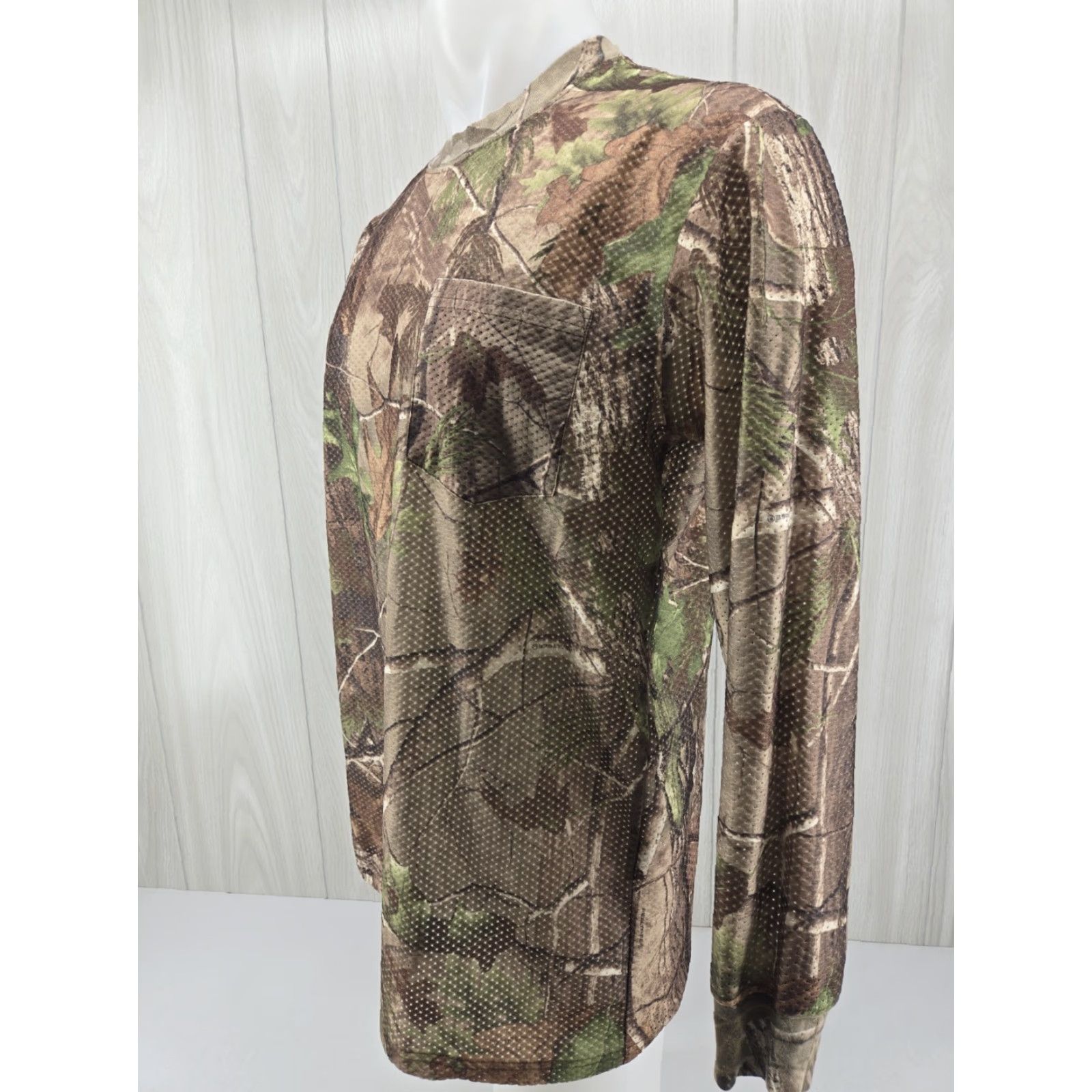 Realtree RedHead Shirt Men Vented Camo long Sleeve Perforated Holes Realtree Sz Medium Size US M / EU 48-50 / 2 - 3 Thumbnail