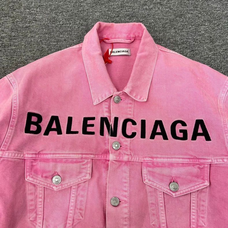 Balenciaga Balenciaga size 36 Embroidered Logo washed denim jacket 250 Size US M / EU 48-50 / 2 - 5 Thumbnail