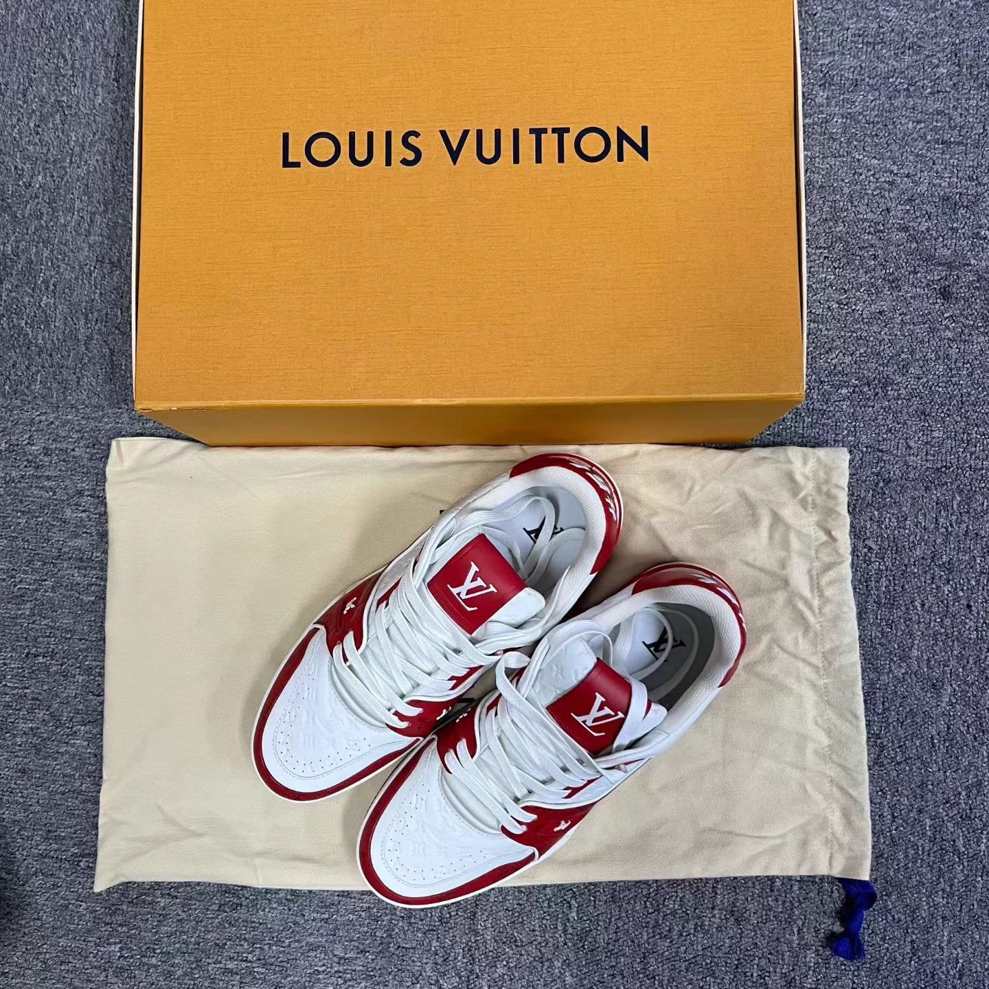 Louis Vuitton Louis Vuitton White Red Trainer Leather Logo Low Top Size US 7 / EU 40 - 1 Thumbnail
