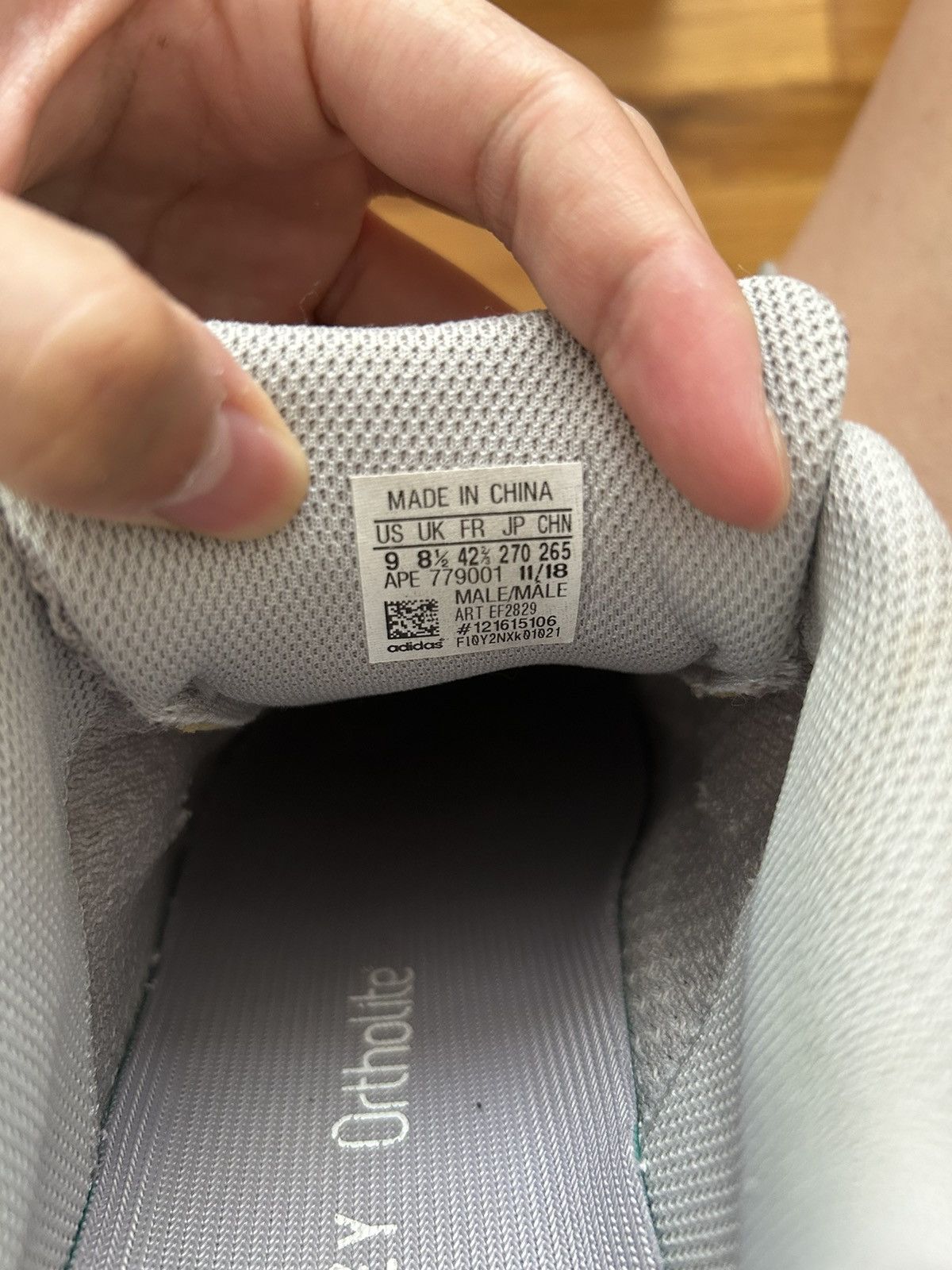 Adidas adidas yeezy boost 700 V2 static Size US 9 / EU 42 - 6 Thumbnail