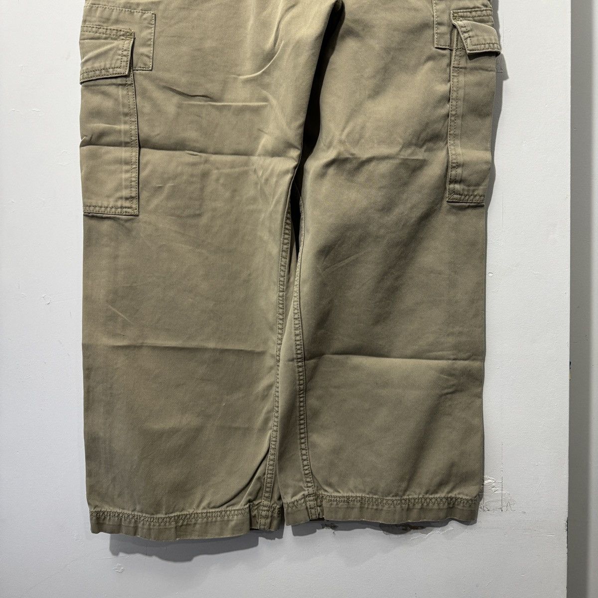 Levi's Vintage Y2K Levi's Wide Leg Baggy Cargo Pants Size US 36 / EU 52 - 10 Thumbnail
