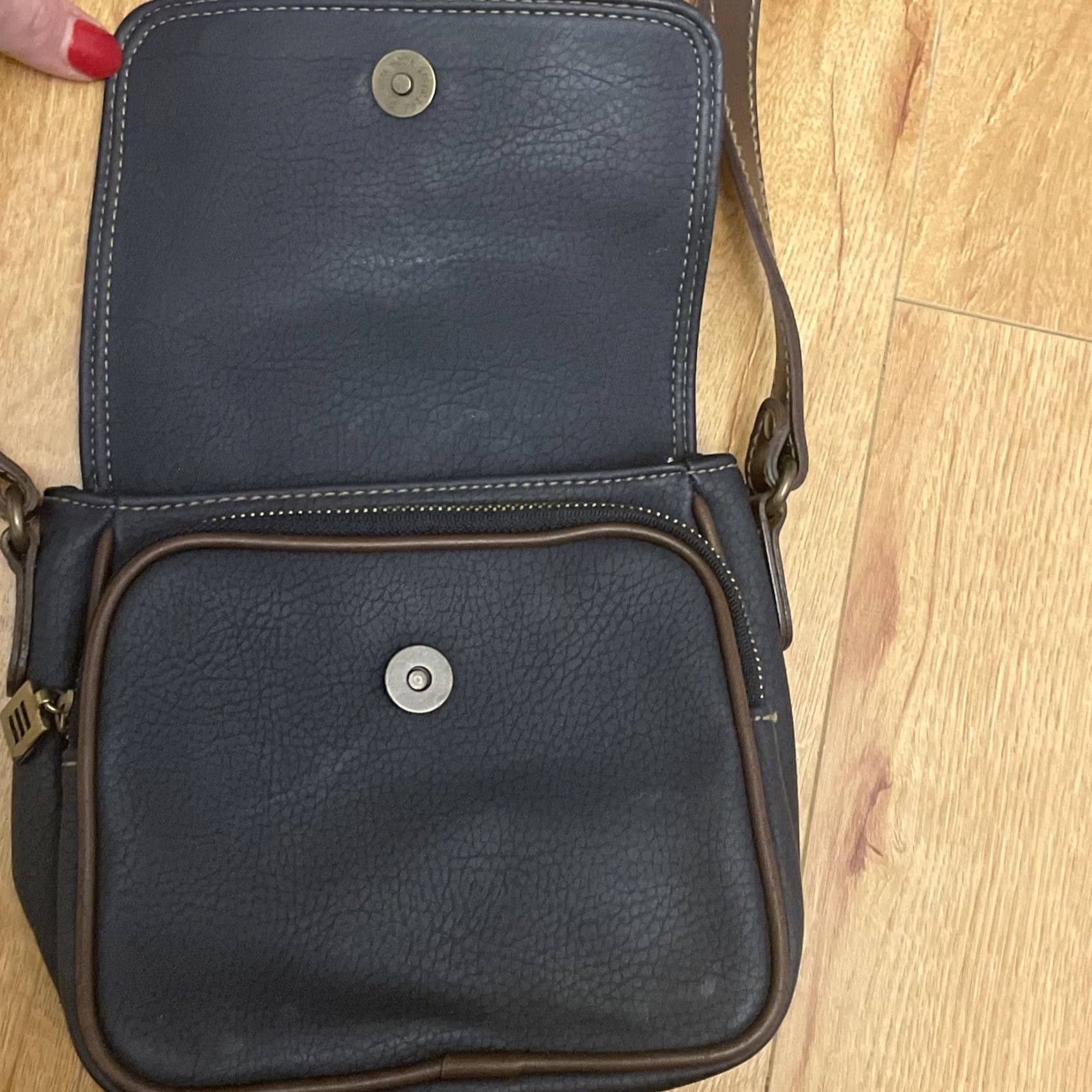 Esprit VINTAGE Esprit Crossbody Bag Small Navy Blue Brown Trim Vinyl Faux Leather 80s 90s City Retro Designer Womens Size ONE SIZE - 5 Thumbnail