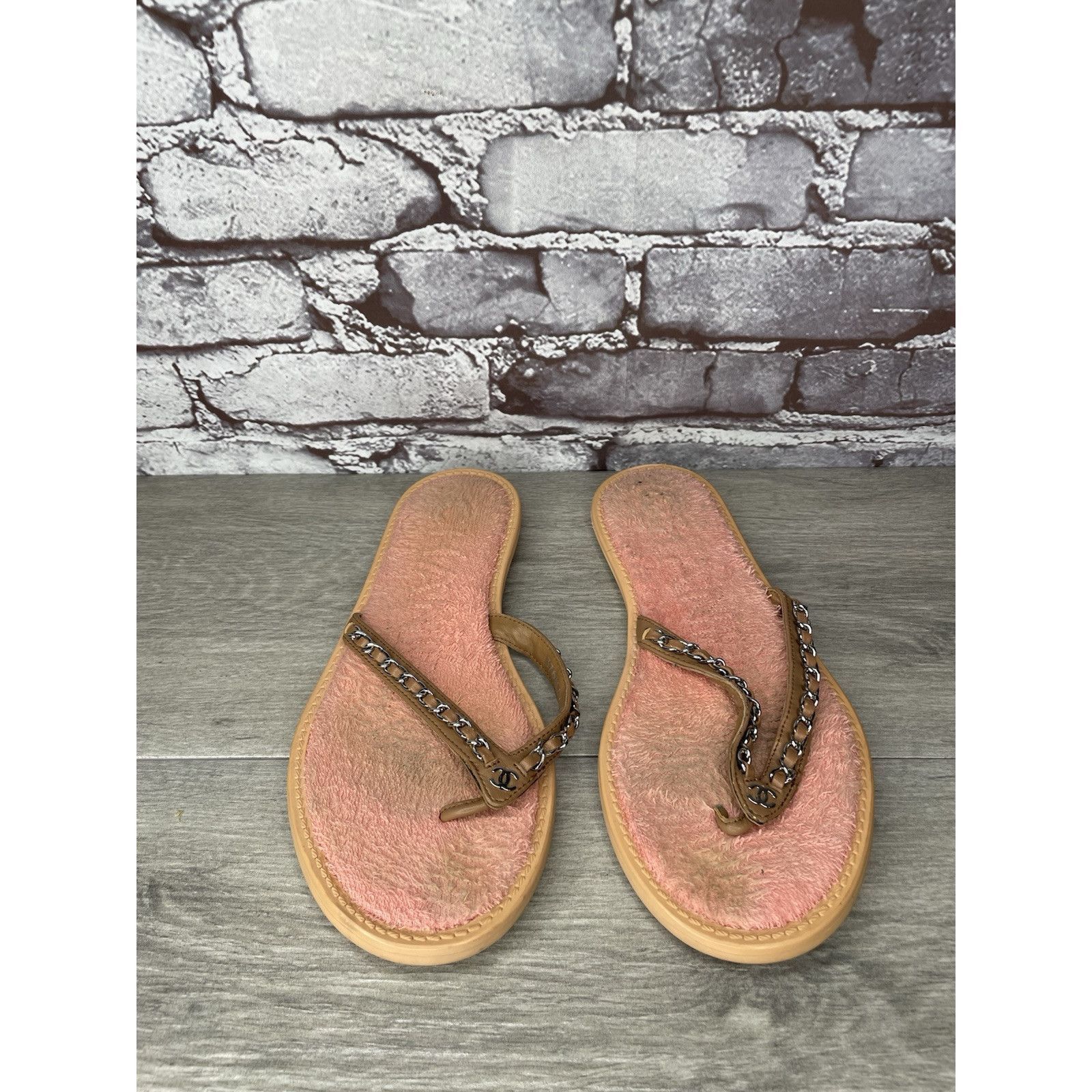Chanel CHANEL Lambskin CC Chain Pink Leather Designer Thong Sandals Size US 9.5 / IT 39.5 - 19 Thumbnail