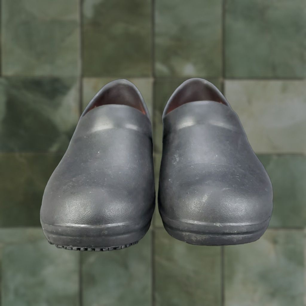 Crocs CROCS Clogs Women 6 Black Slip On Comfort Waterproof Slip Resistant Casual Shoes Women Lighweight Synthetic Flat Toe Round Vintage No 207231 Size ONE SIZE - 1 Thumbnail