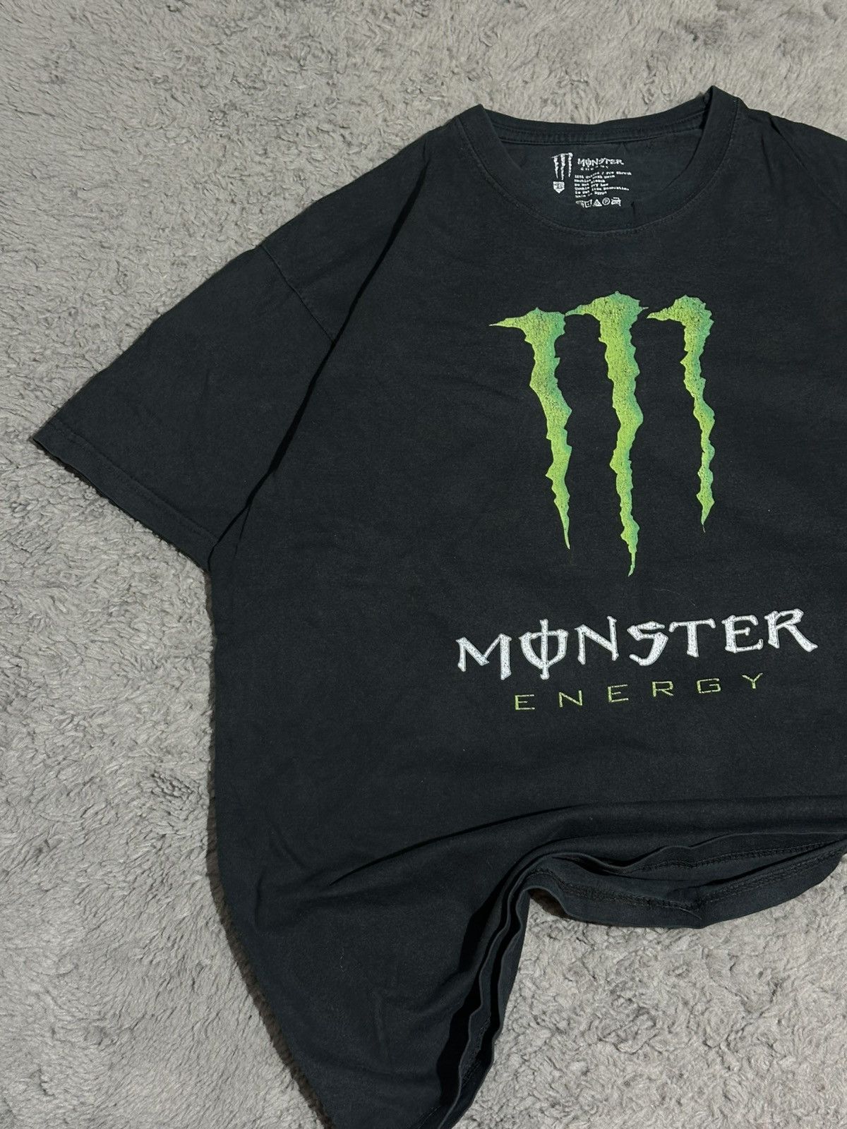 Japanese Brand Monster Energy Essential Graphic Tee Size US L / EU 52-54 / 3 - 2 Thumbnail