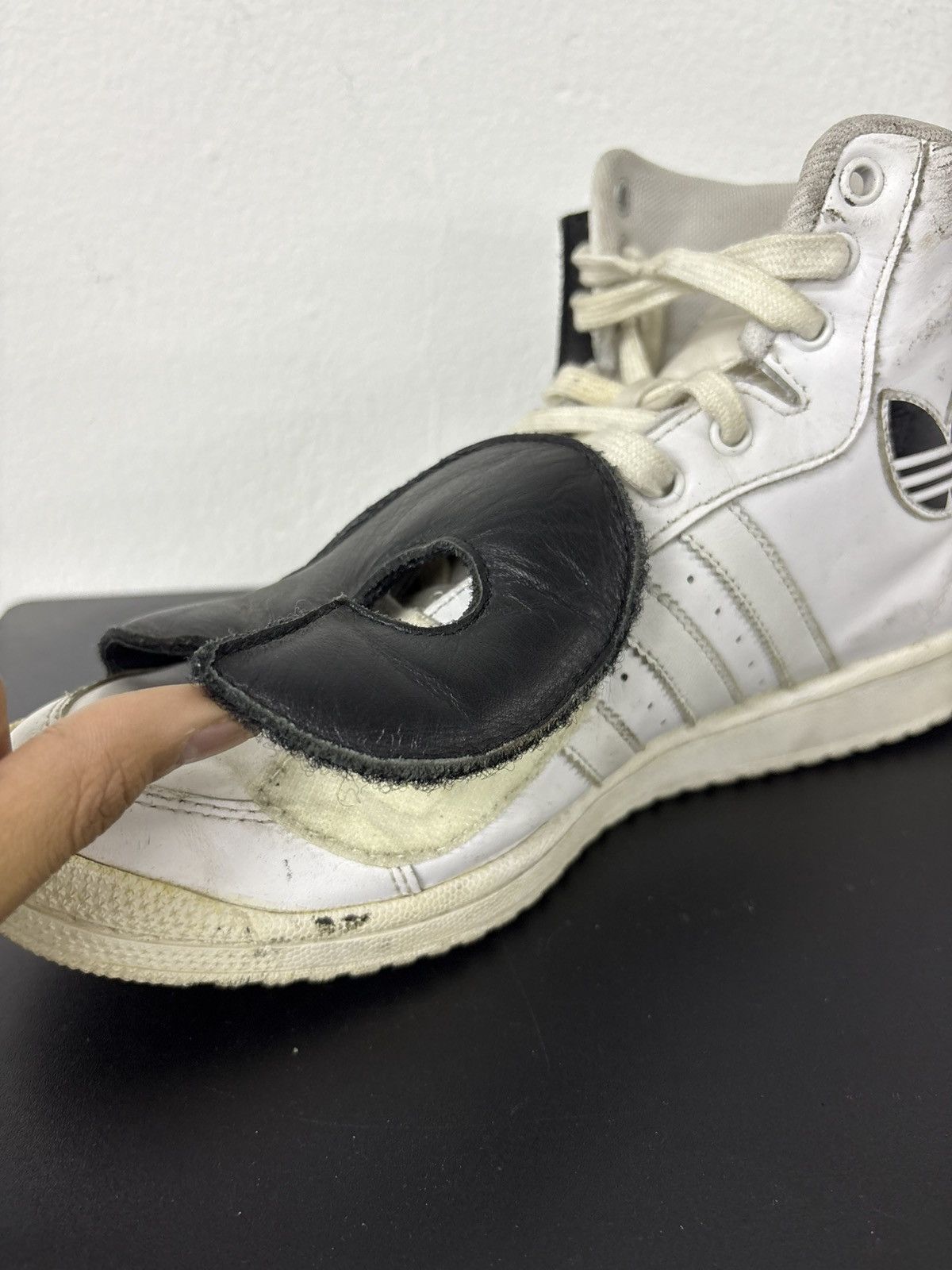 Adidas × Jeremy Scott adidas Originals Jeremy Scott LETTERS LEATHER Black White Size US 8.5 / EU 41-42 - 3 Thumbnail