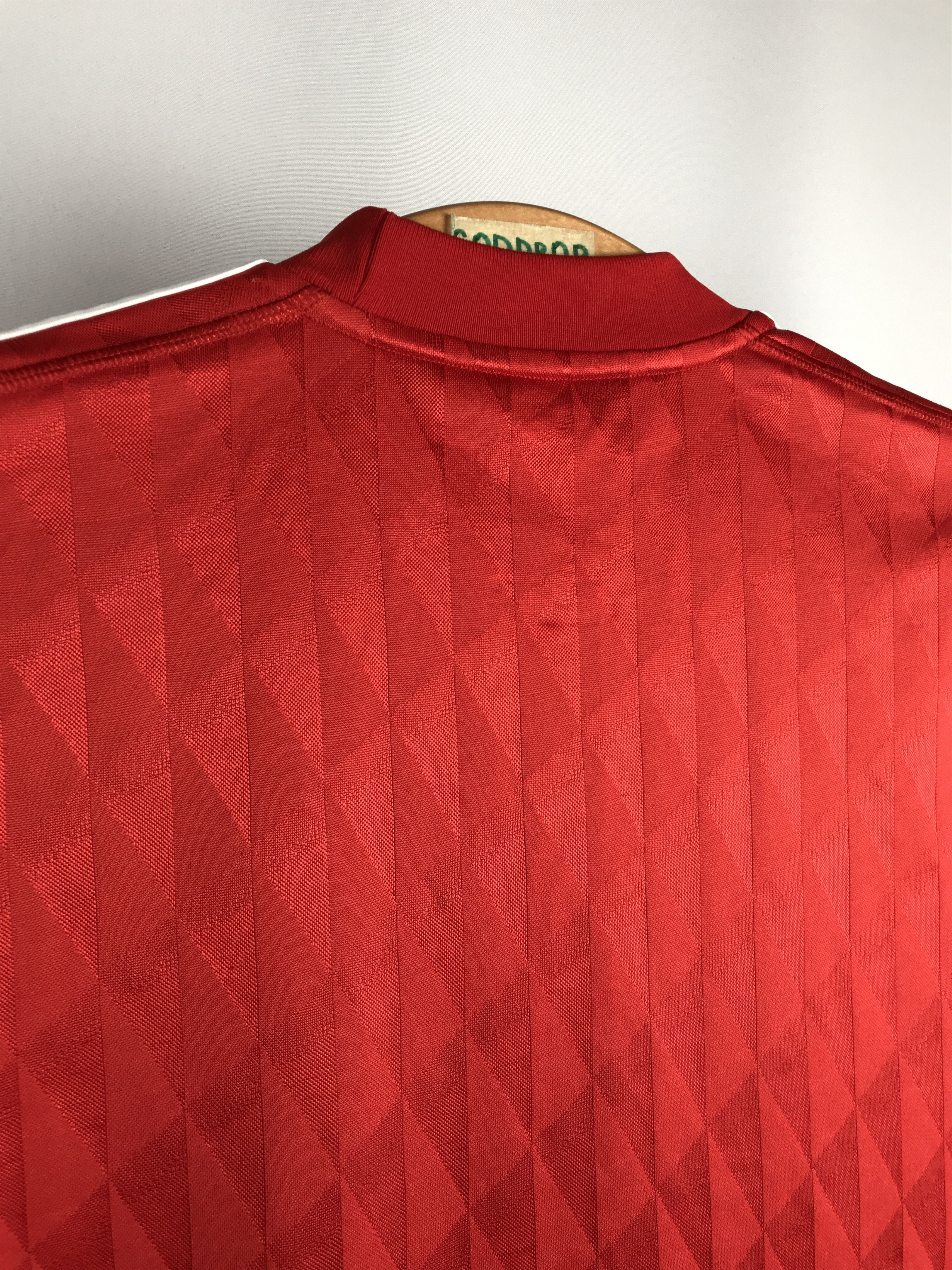 Adidas Liverpool 2010 Soccer Jersey Football Shirt Size US S / EU 44-46 / 1 - 11 Thumbnail