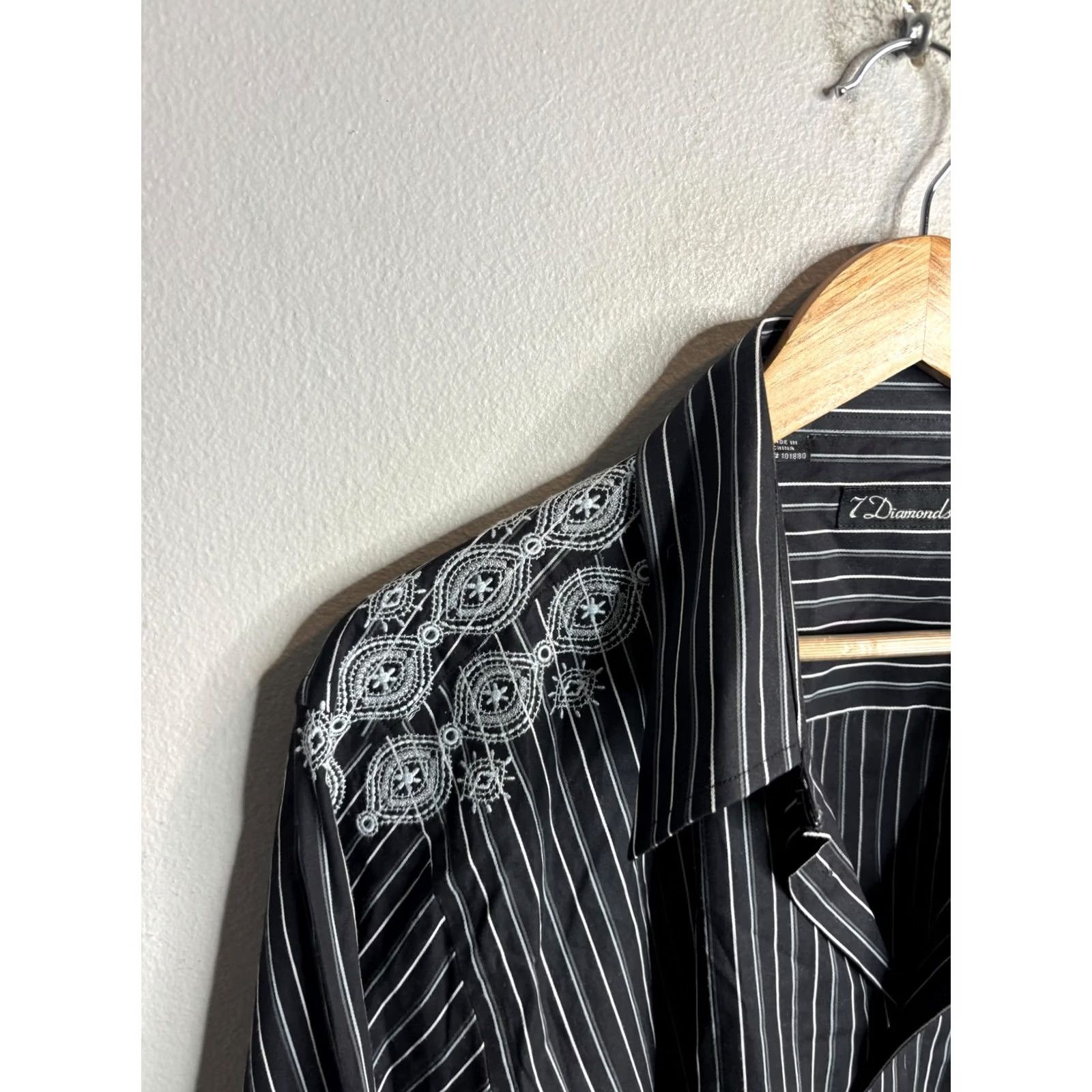 Vintage 7 Diamonds Shirt Mens XL Black Stripe Long Sleeve Embroidered Button Up Casual Size US XL / EU 56 / 4 - 2 Thumbnail