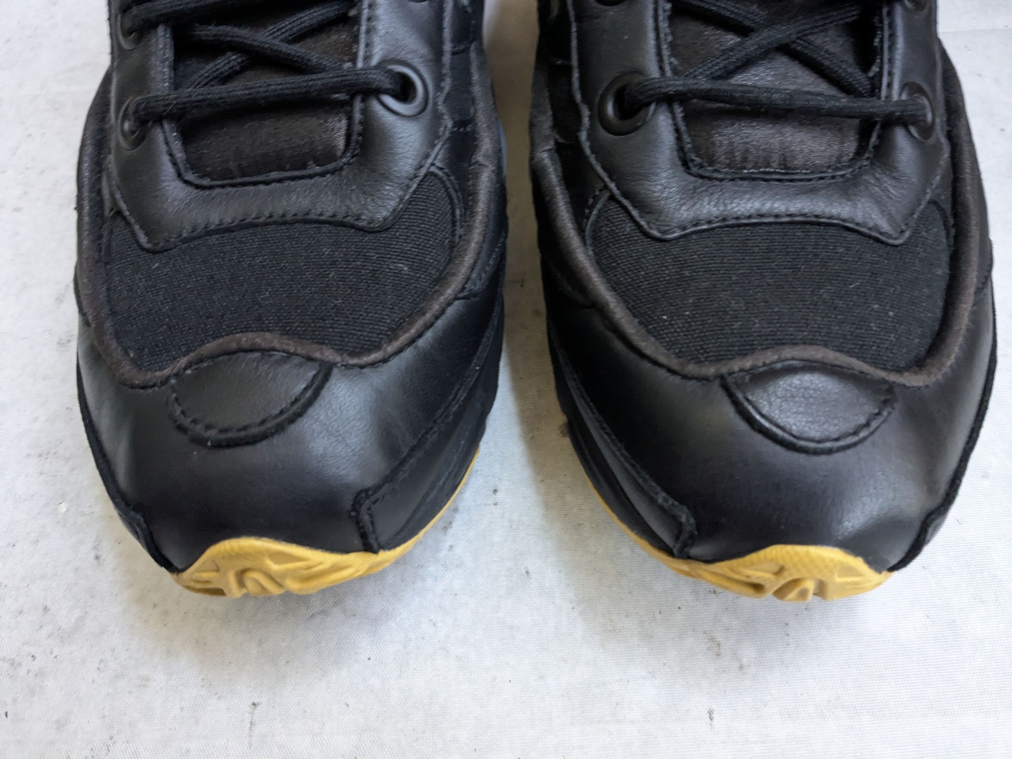 Raf Simons Adidas x Raf Simons Ozweego Black Corn 9 BB6741 Size US 9 / EU 42 - 3 Thumbnail