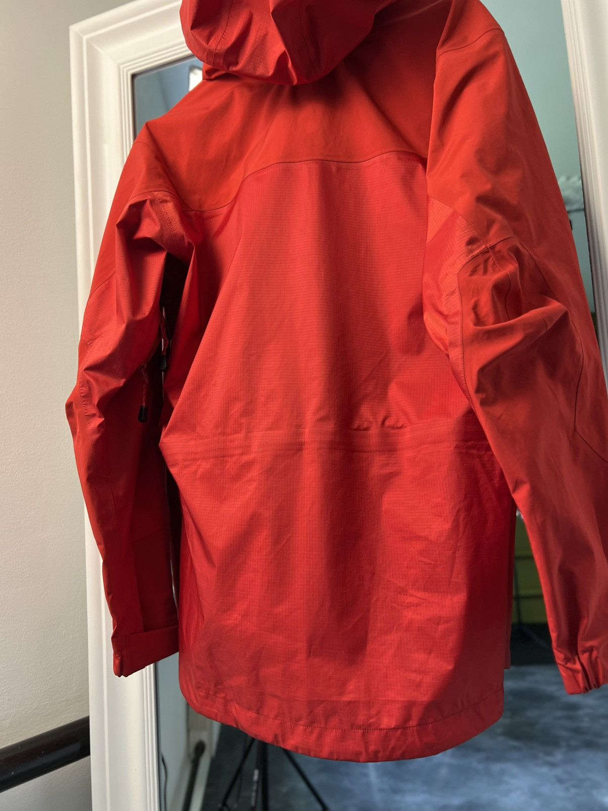 Arc'teryx × Vintage Rare Vintage Arc’teryx Theta LT Gore-Tex XCR Gold Logo M Size US M / EU 48-50 / 2 - 22 Thumbnail