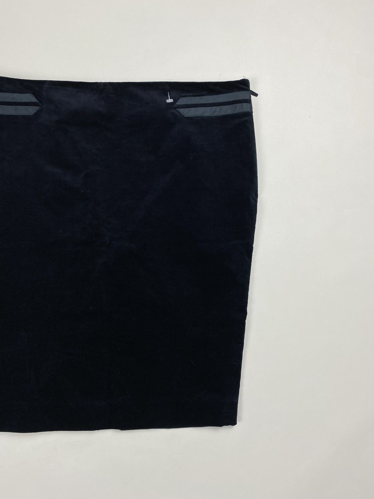 Gucci Gucci By Tom Ford Vintage 2005 Ladies Velour Pencil Skirt Size 32" / US 10 / IT 46 - 3 Thumbnail