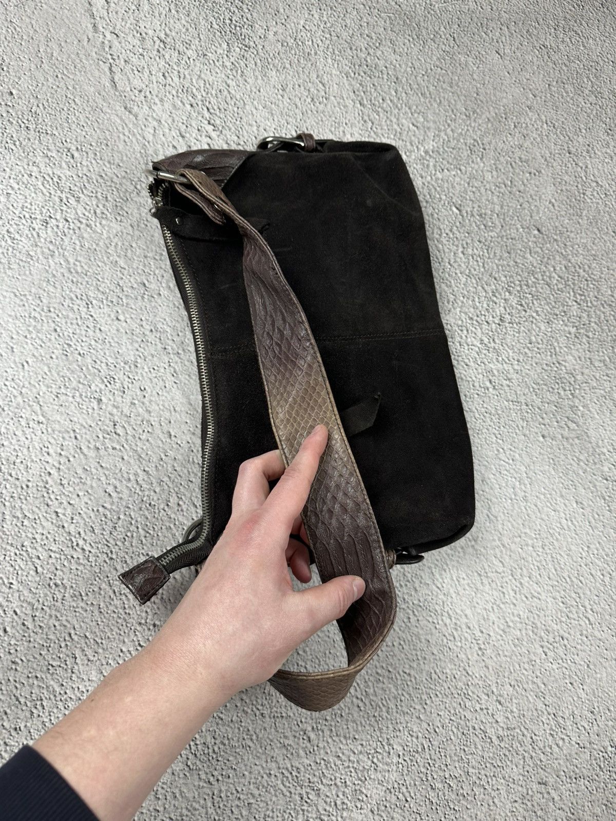 Guess Vintage Guess Style Bag Suede Canvas Y2K Logo Faded SK8 Size ONE SIZE - 12 Thumbnail