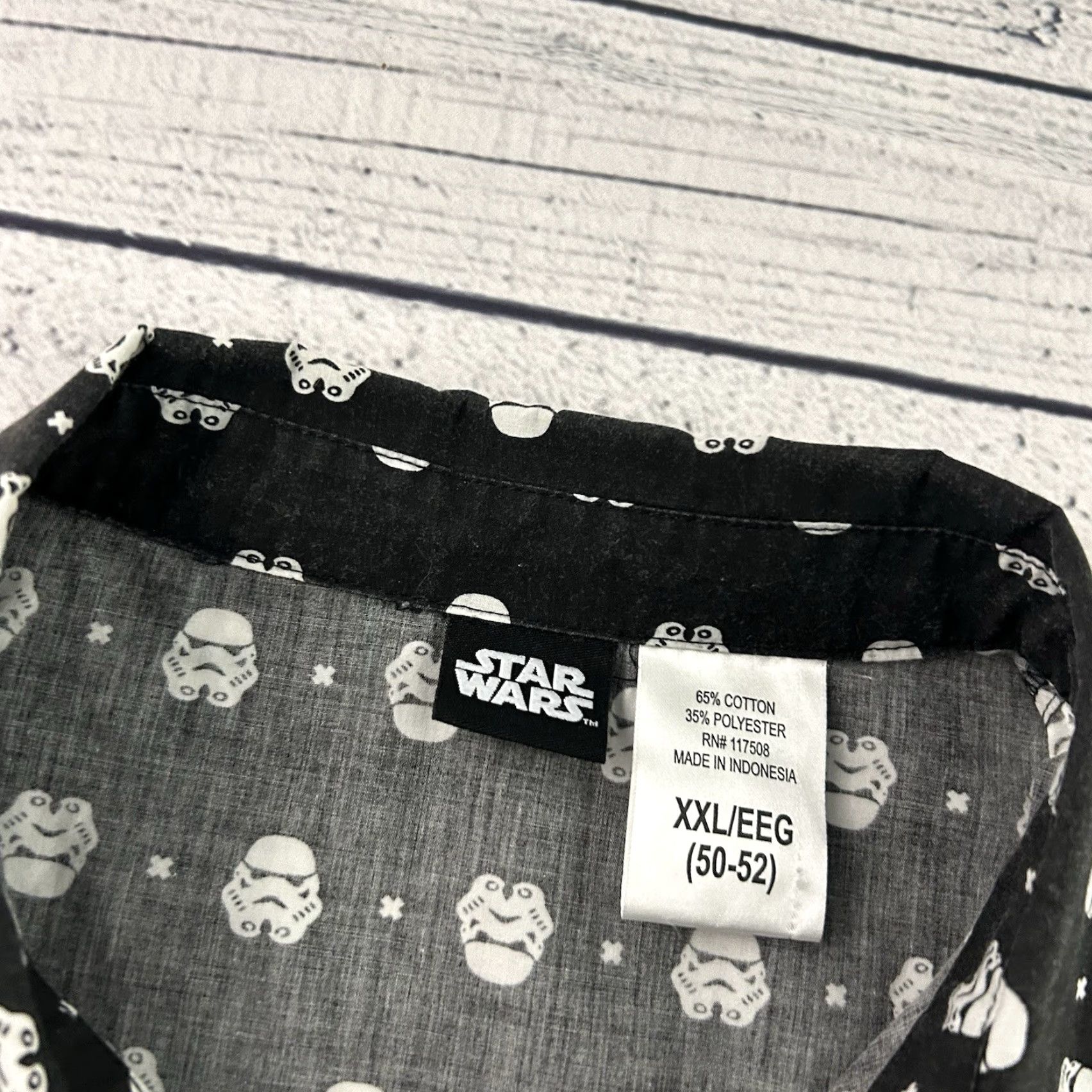 Star Wars Star Wars Storm Trooper Short Sleeve Button Front Shirt Men's XXL Black Size US XXL / EU 58 / 5 - 2 Thumbnail