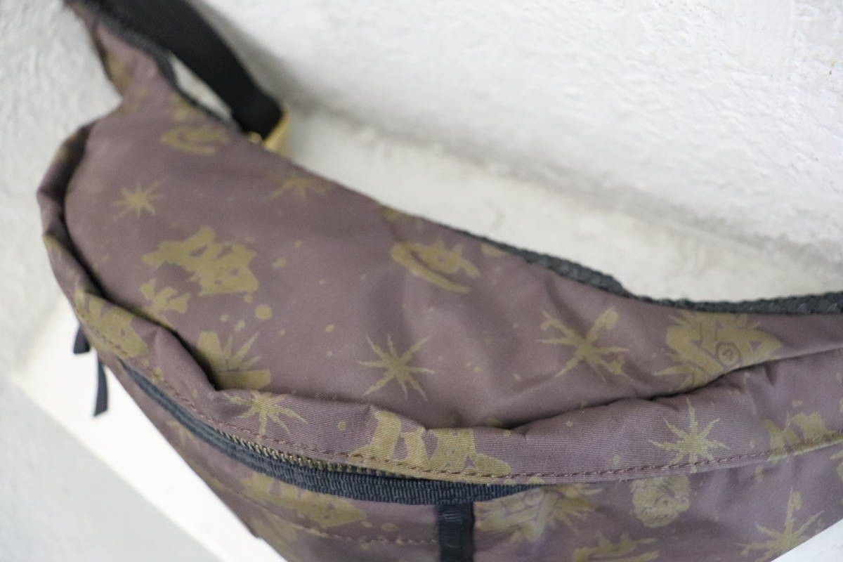 Undercover AW 2001 UNDERCOVER MONOGRAM PATTERN WAIST BAG BROWN Size ONE SIZE - 10 Thumbnail