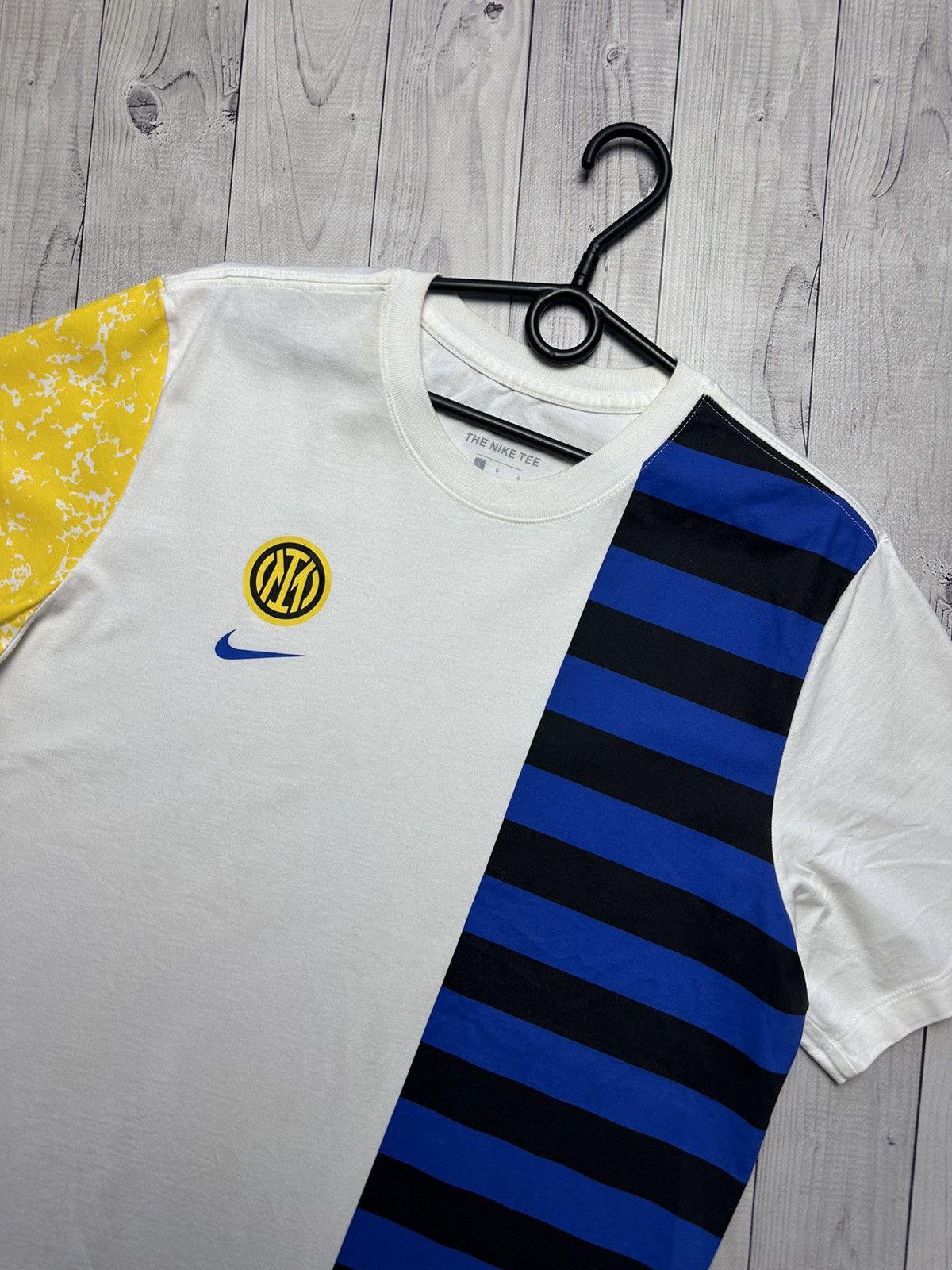 Nike Nike Inter Milan soccer tee logo size L rare Size US L / EU 52-54 / 3 - 3 Thumbnail